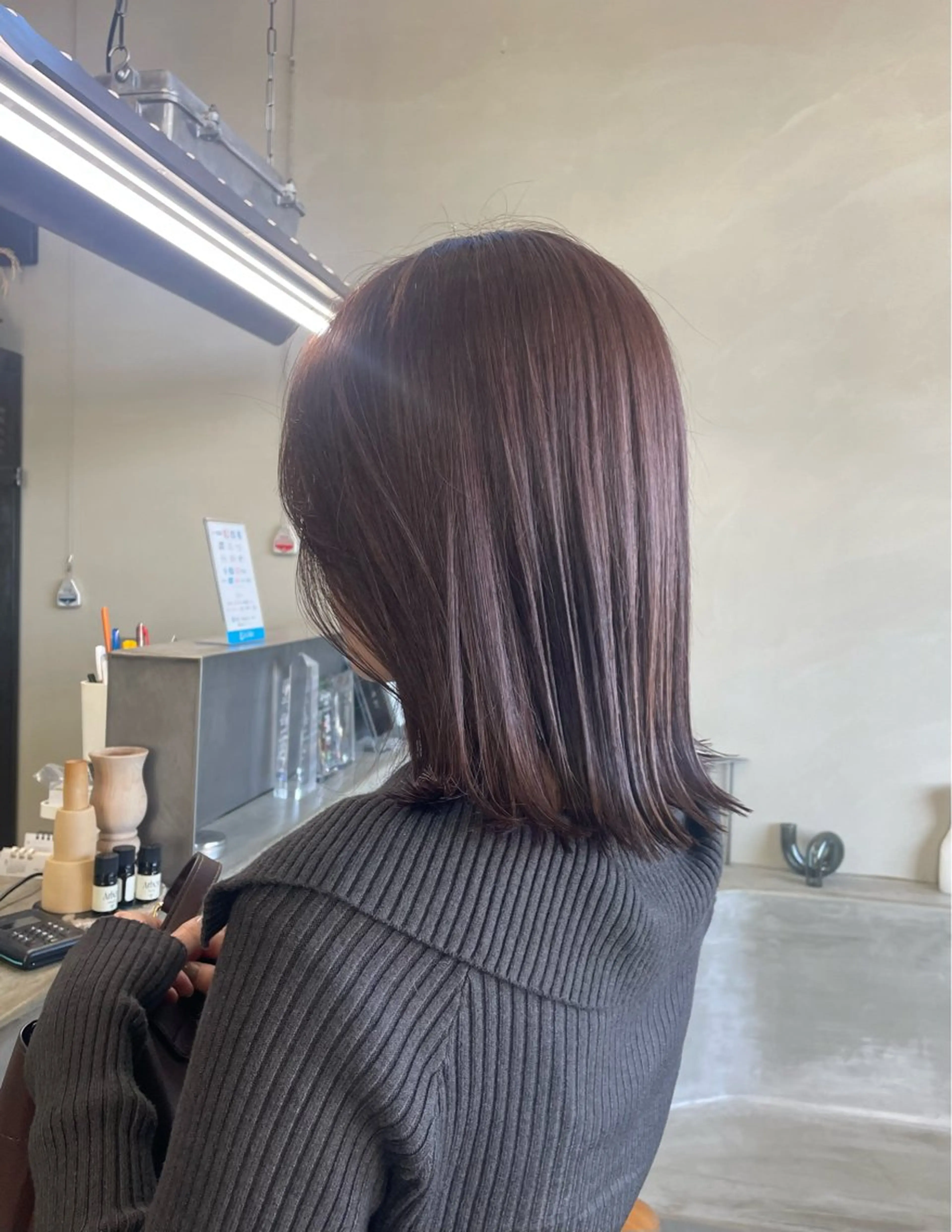 ミディアム カラー 顔周りカット レイヤーカット cyan sayaのヘアスタイル