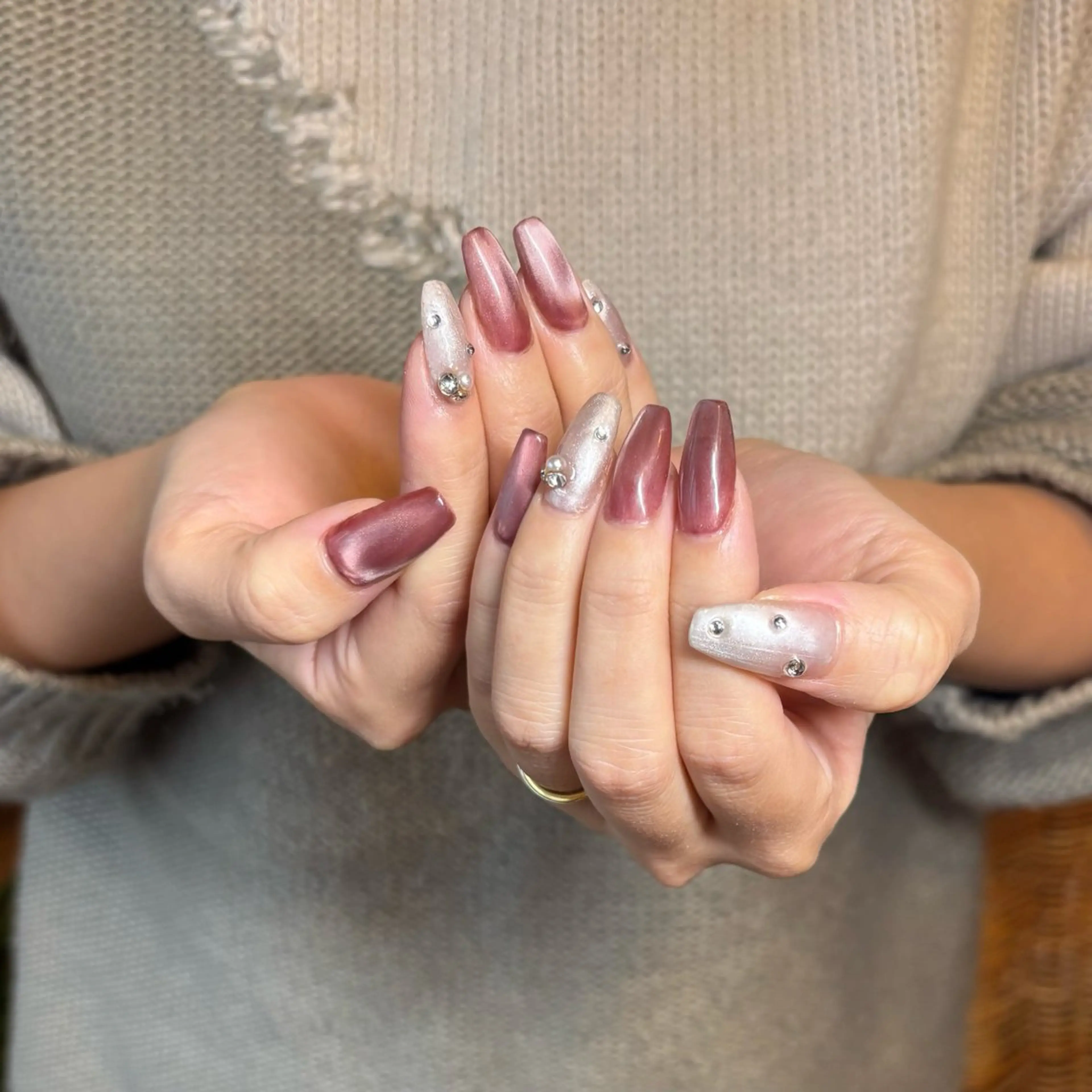 ネイル ストーンネイル Nail Salon Luno所属・Luno ルノ ⌇ササのネイルデザイン