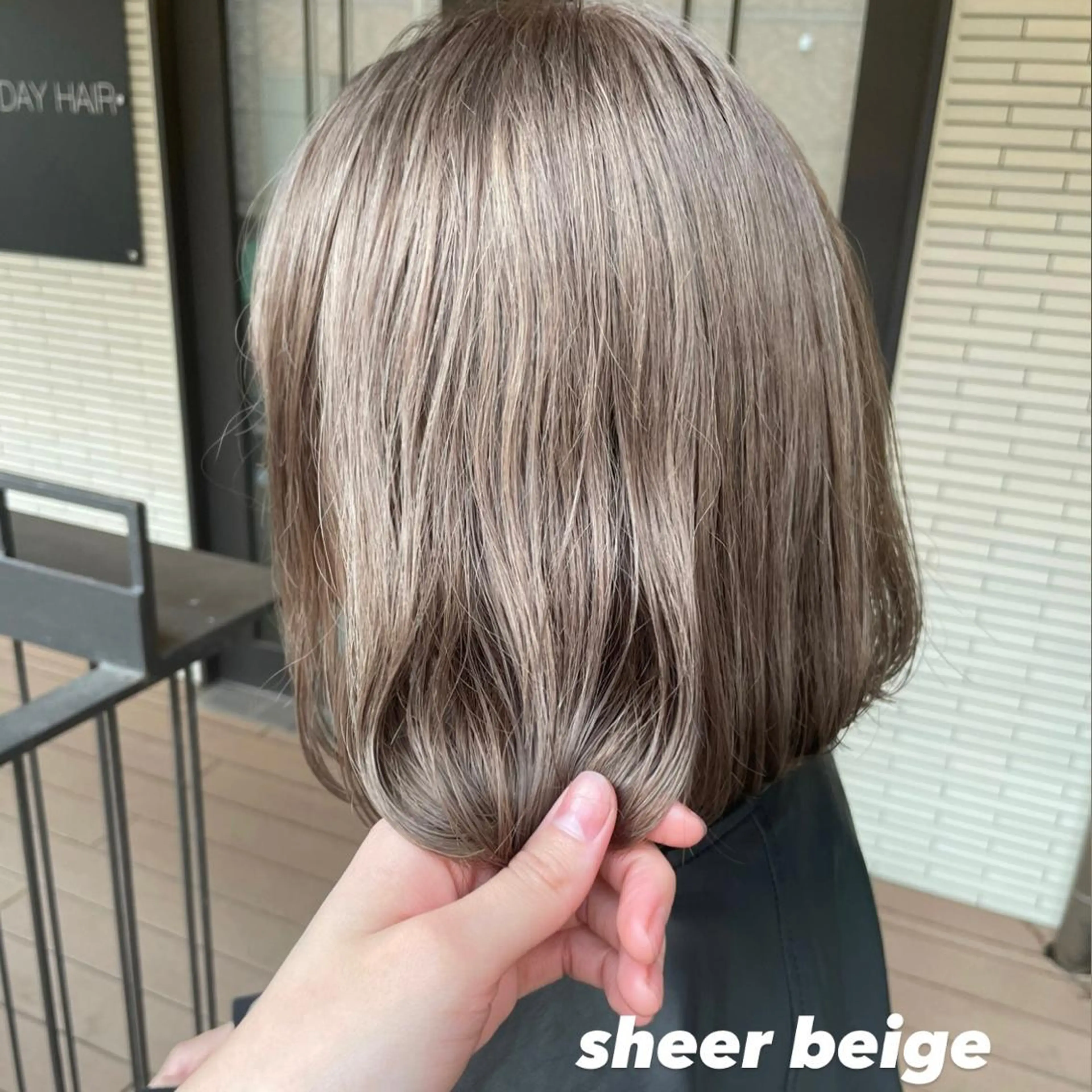 ミディアム カラー ヘアアレンジ ベージュカラー トレンド眉🌈✨ arisaの眉毛・アイブロウイメージ