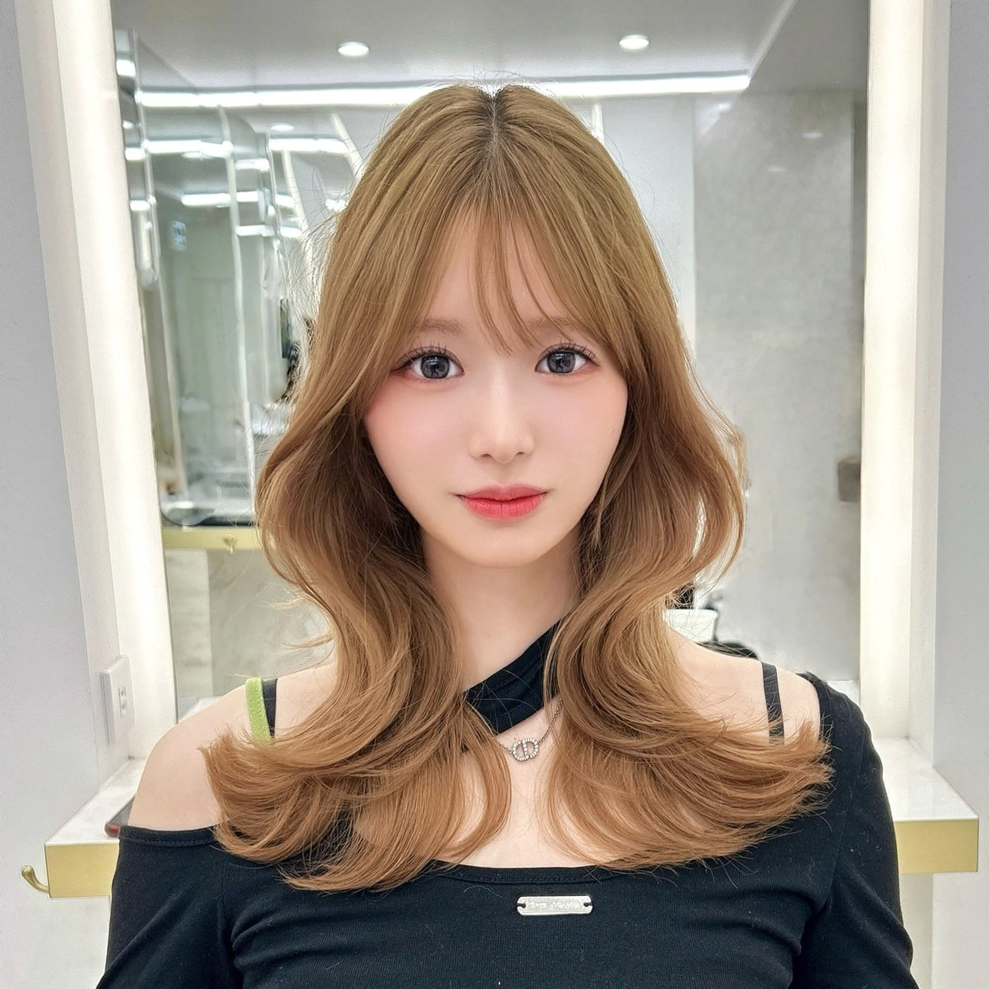 ミディアム 韓国顔まわり/前髪 /レイヤー/いつきのヘアスタイル