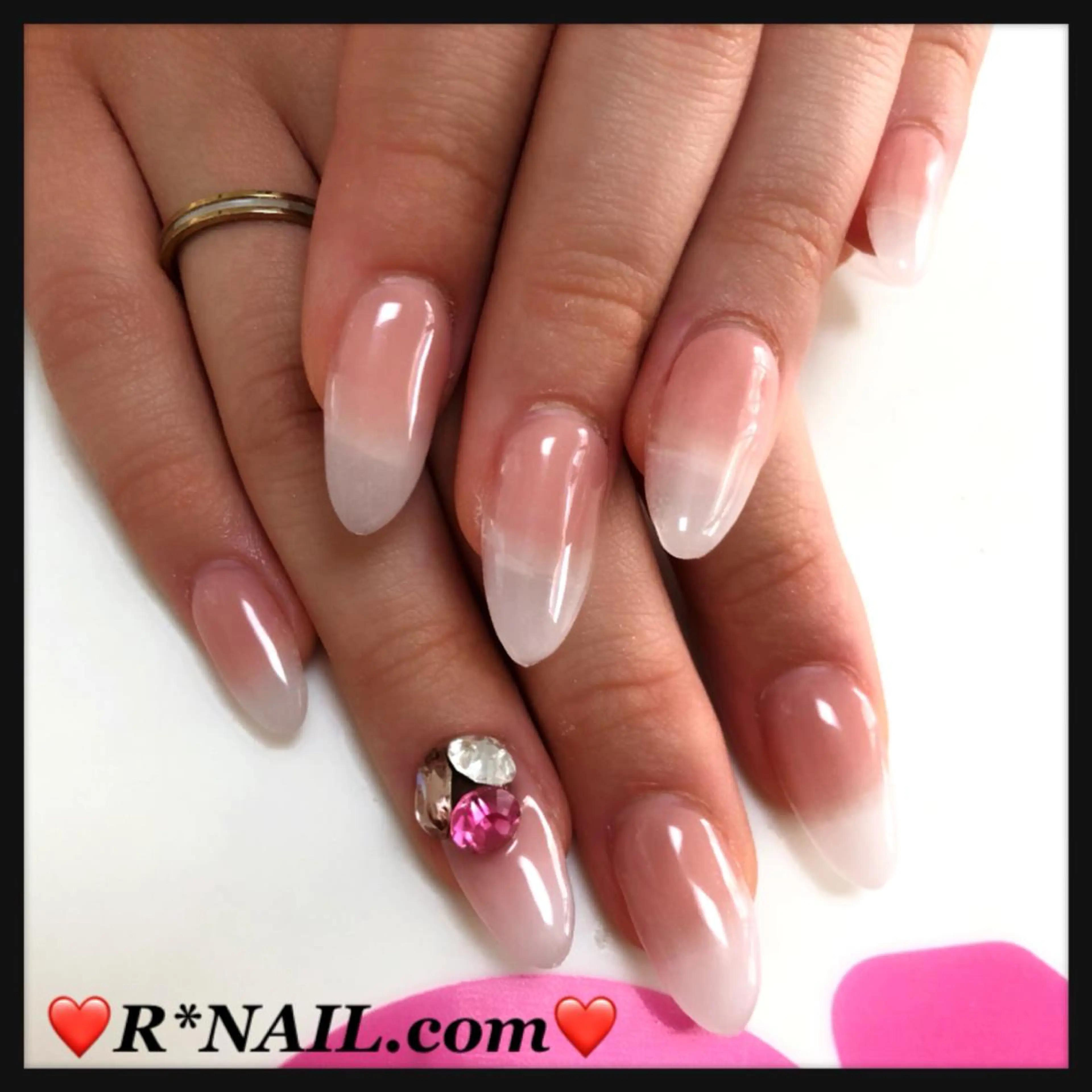 ネイル R*NAIL .comのネイルデザイン