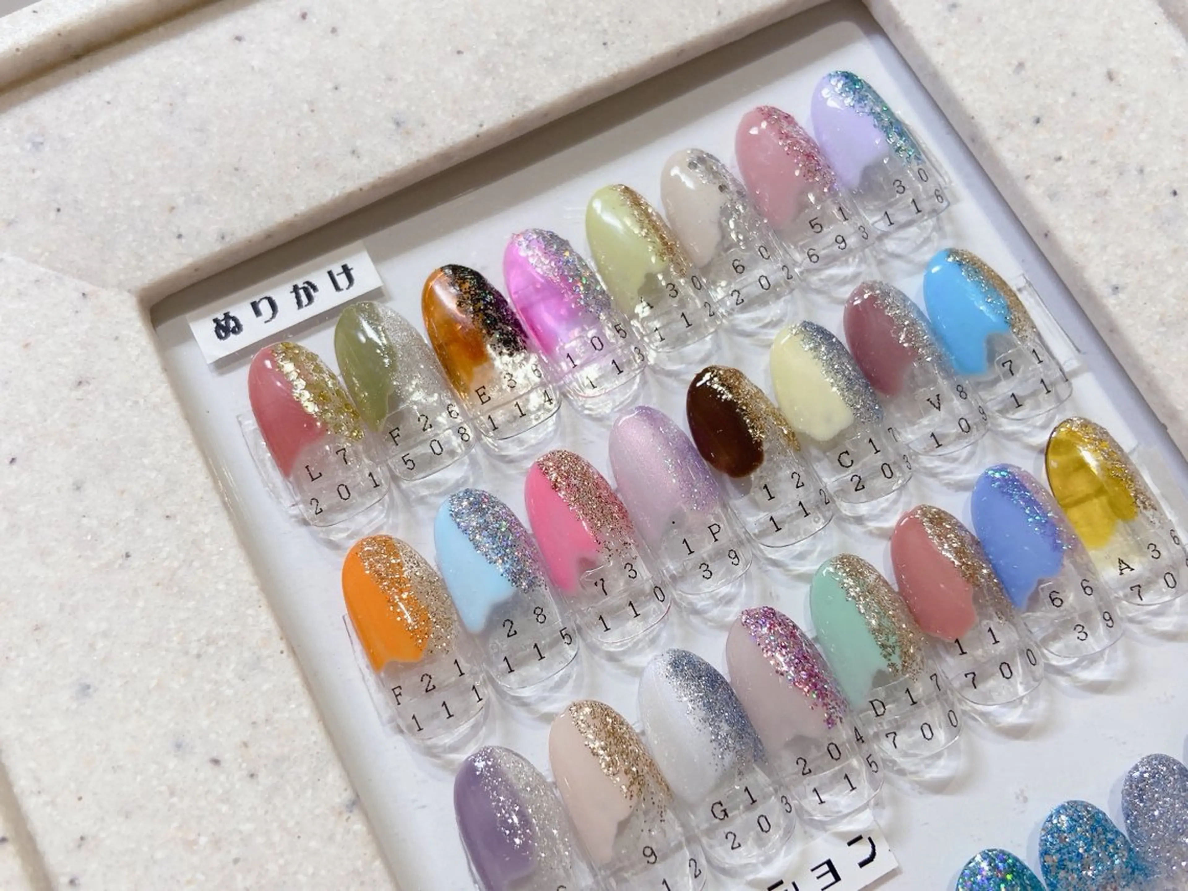 【研修モデル】【Jr.ネイリスト】塗りかけネイル/オフなしの写真