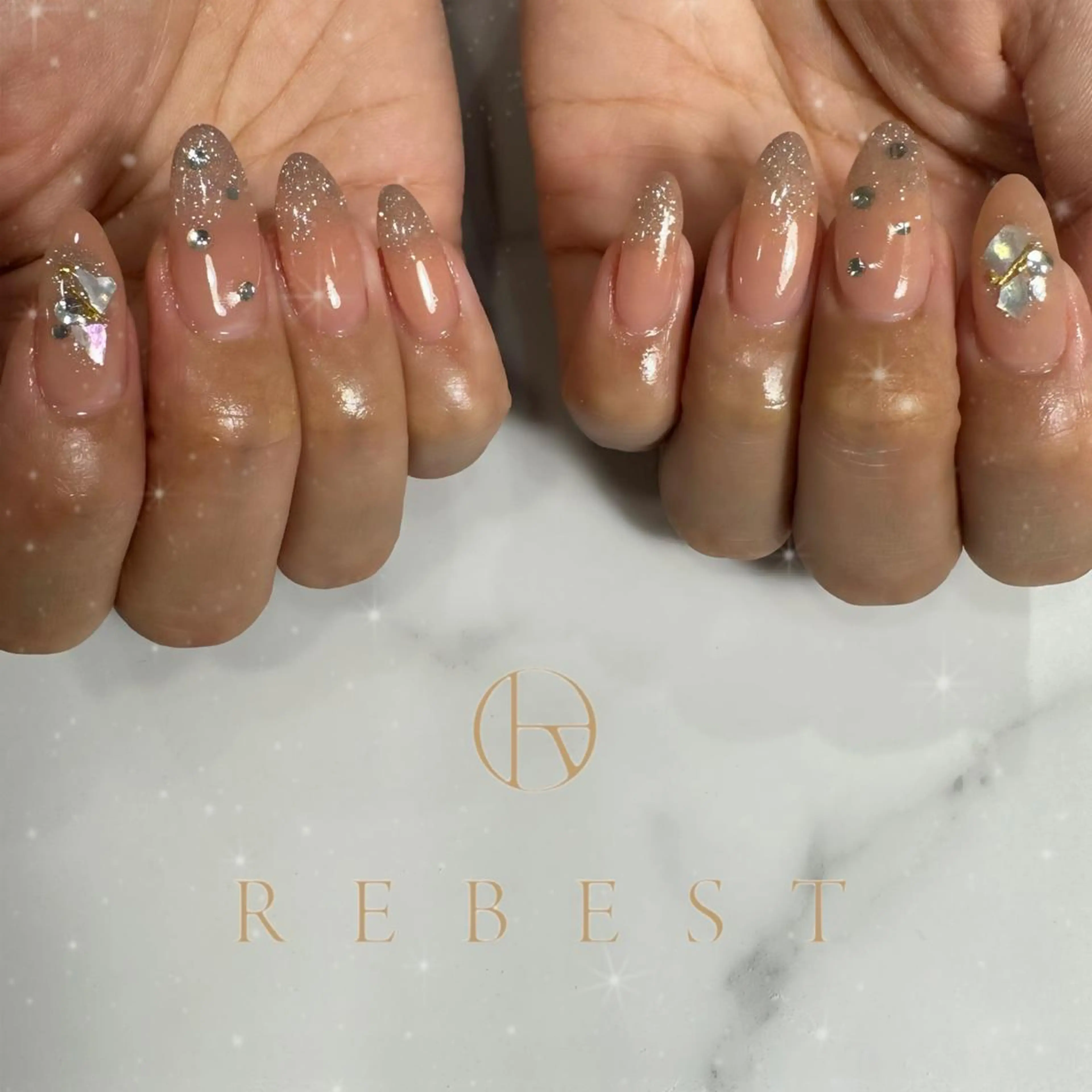 ネイル ❤️💛REBEST 付け放題Nailのネイルデザイン