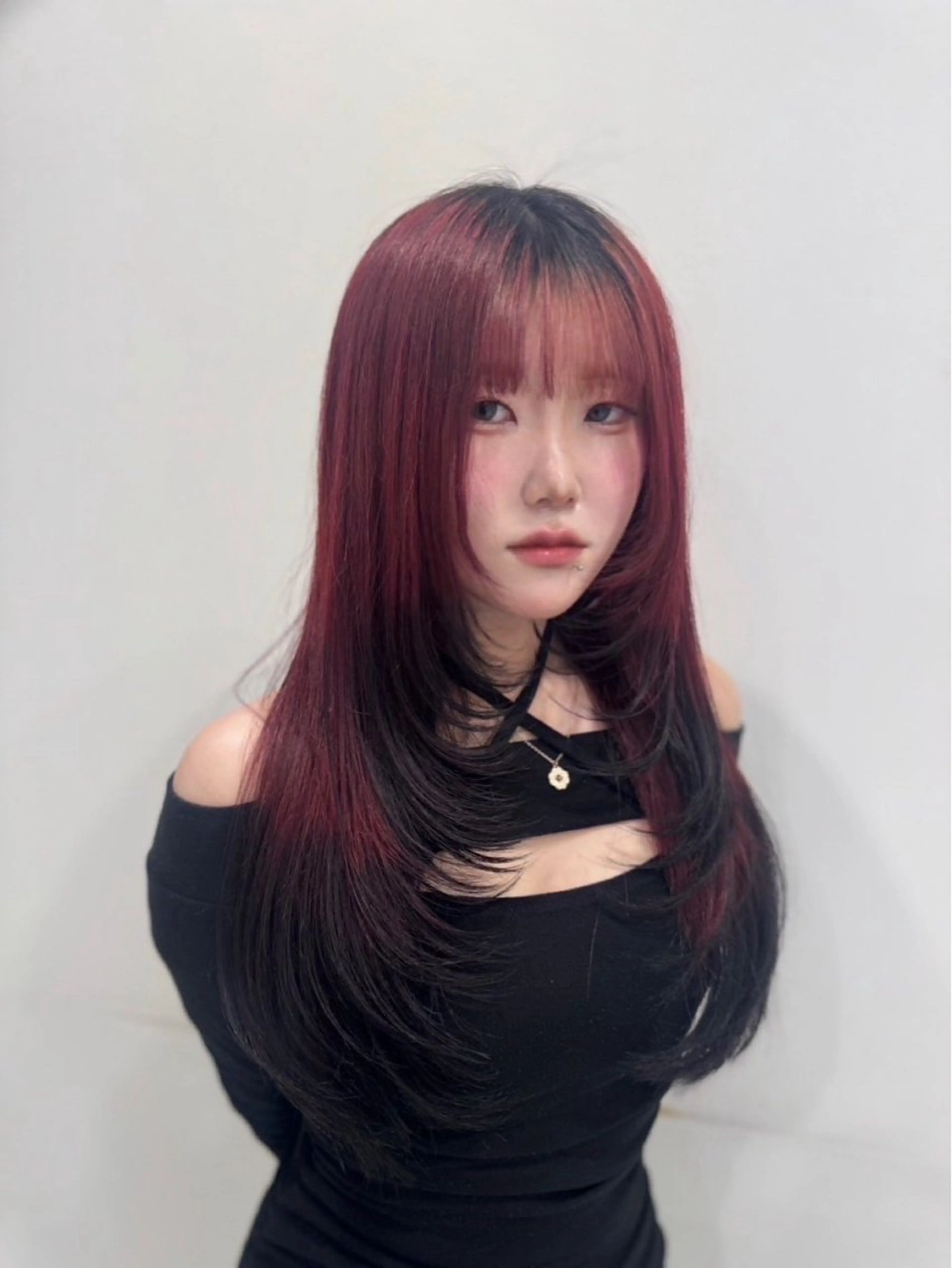 ロング カラー ヘアアレンジ カット ヘアカラー トリートメント ヘッドスパ ヘアセット 韓国レイヤーカット /韓国トレンドカラーのヘアスタイル