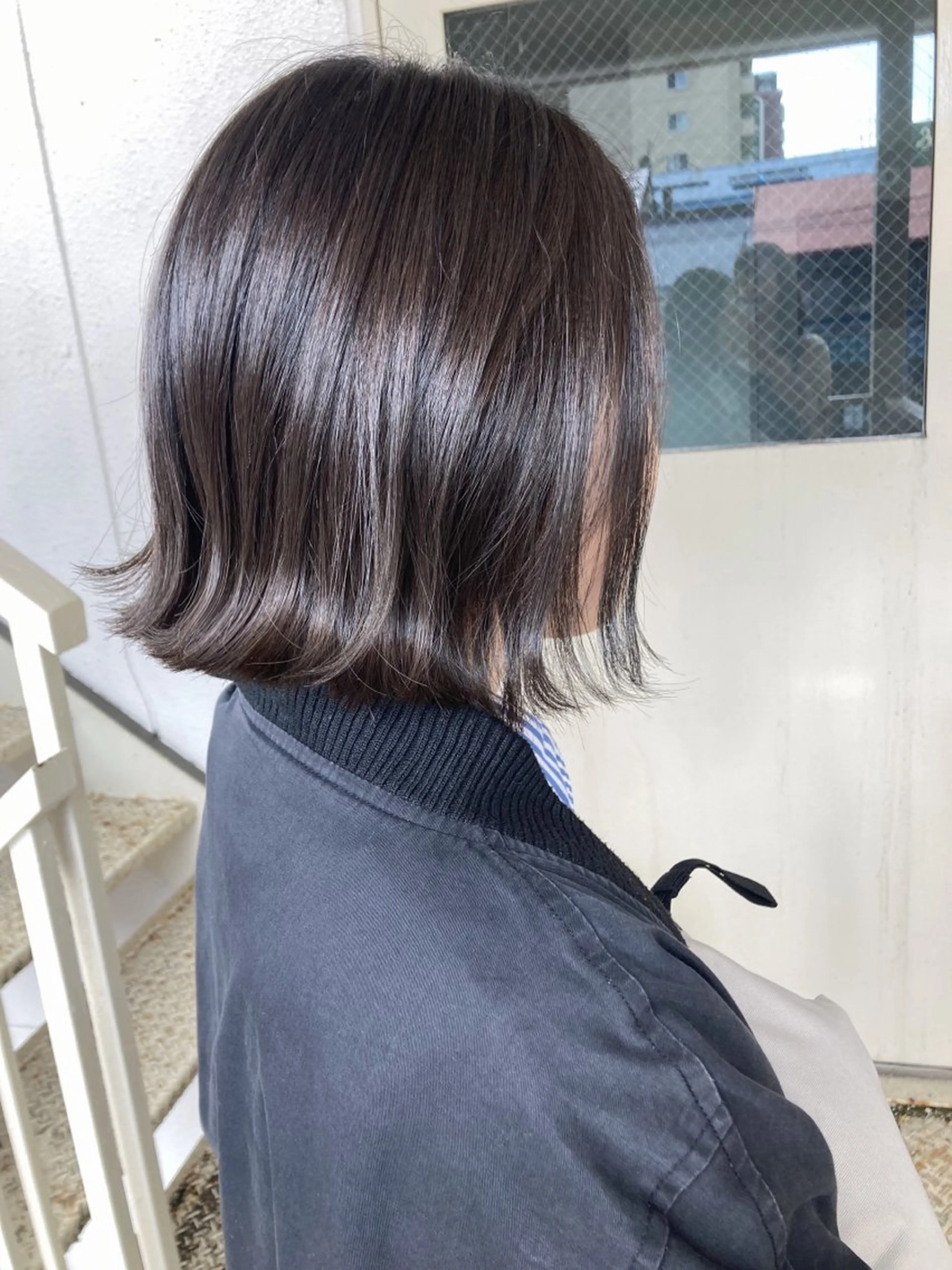 ミディアム アッシュ ボブ roka ノゾミのヘアスタイル