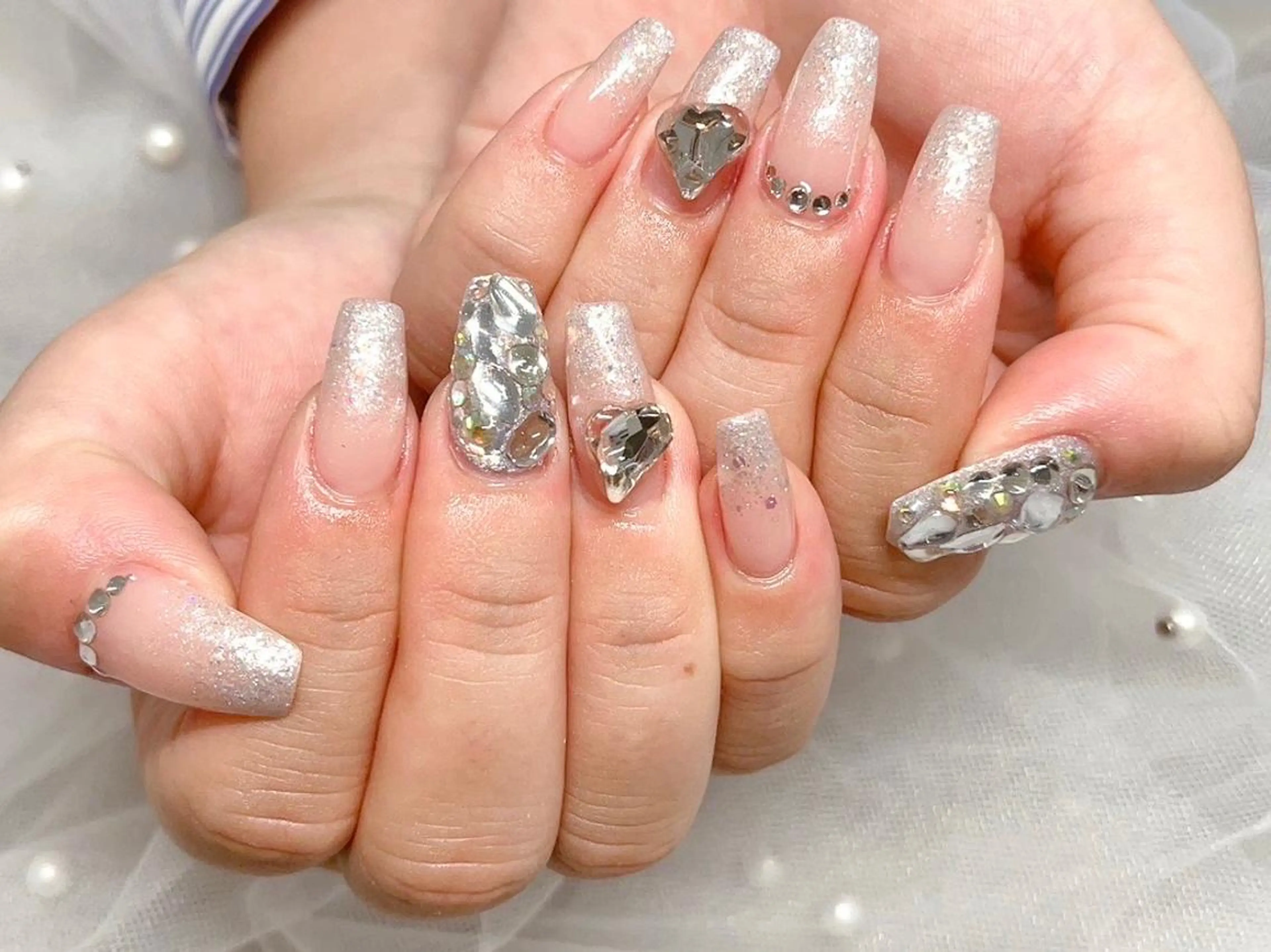 ネイル キラキラネイル ハンドネイル peTiT minamiのネイルデザイン