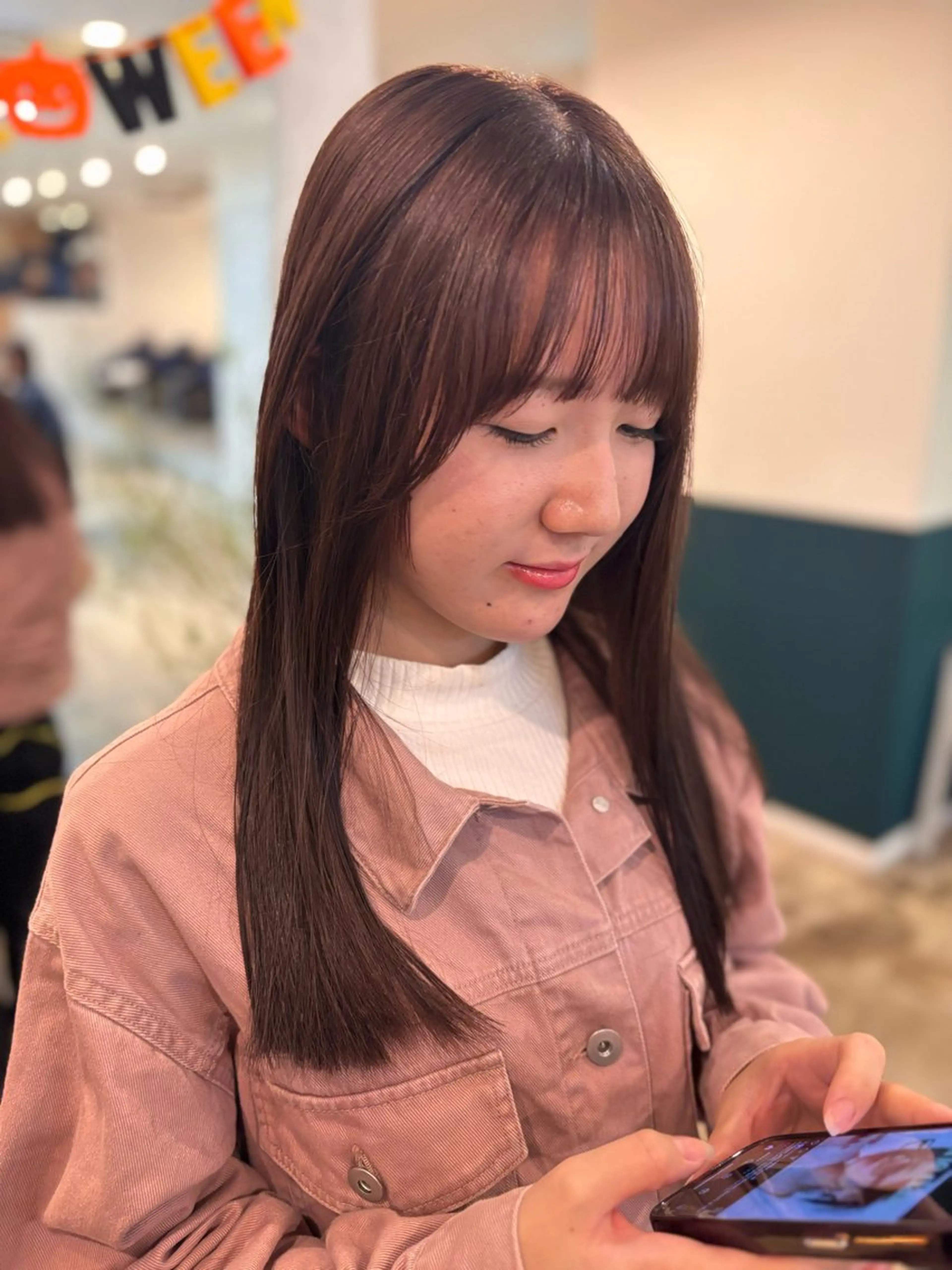 ロング ピンクラベンダー 顔周りカット 小顔カット カット ヘアカラー ☁️RIKA☁️ @ri2_____bのヘアスタイル