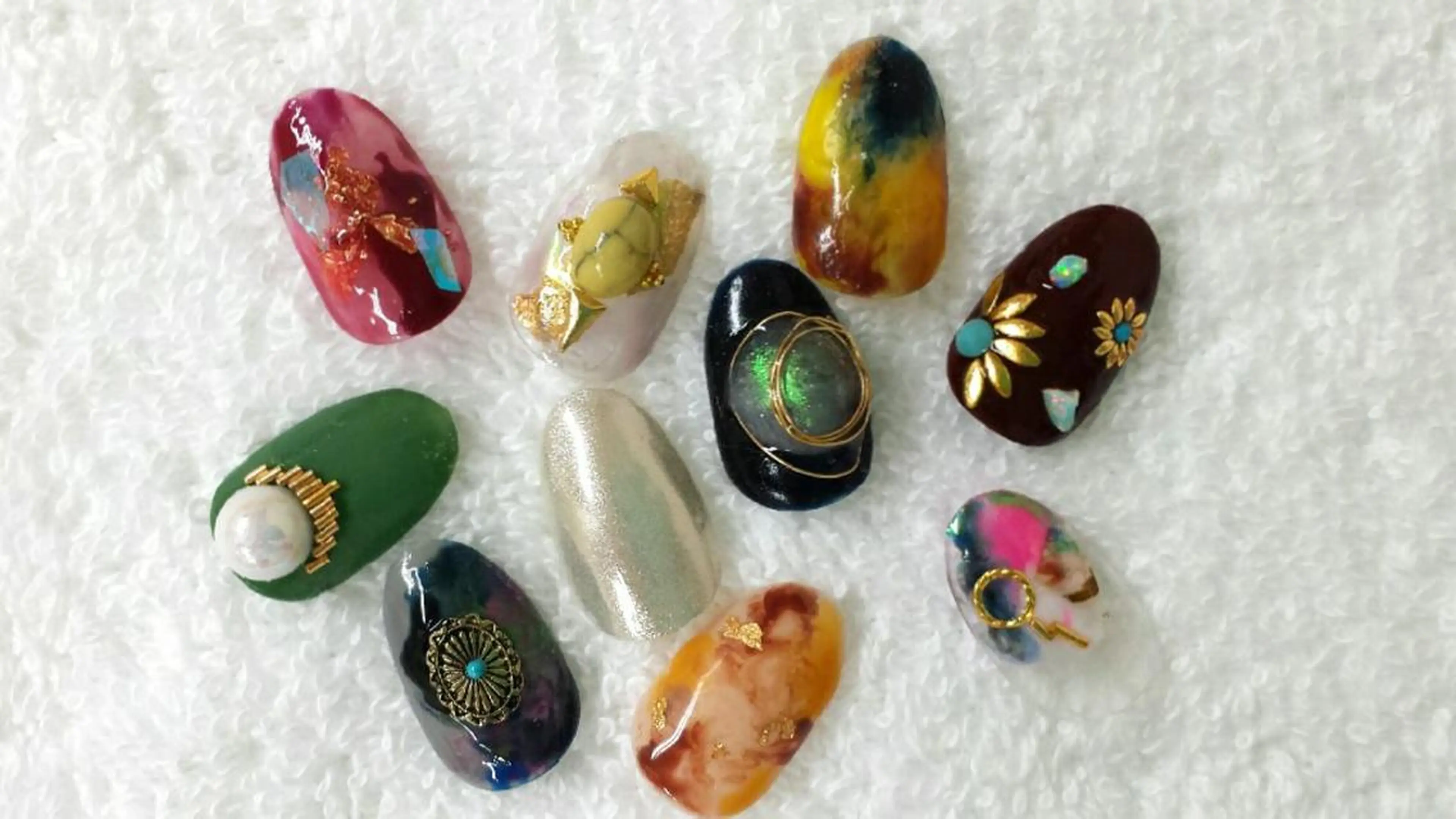 ネイル 河野ちえ (雑誌掲載サロン)のネイルデザイン