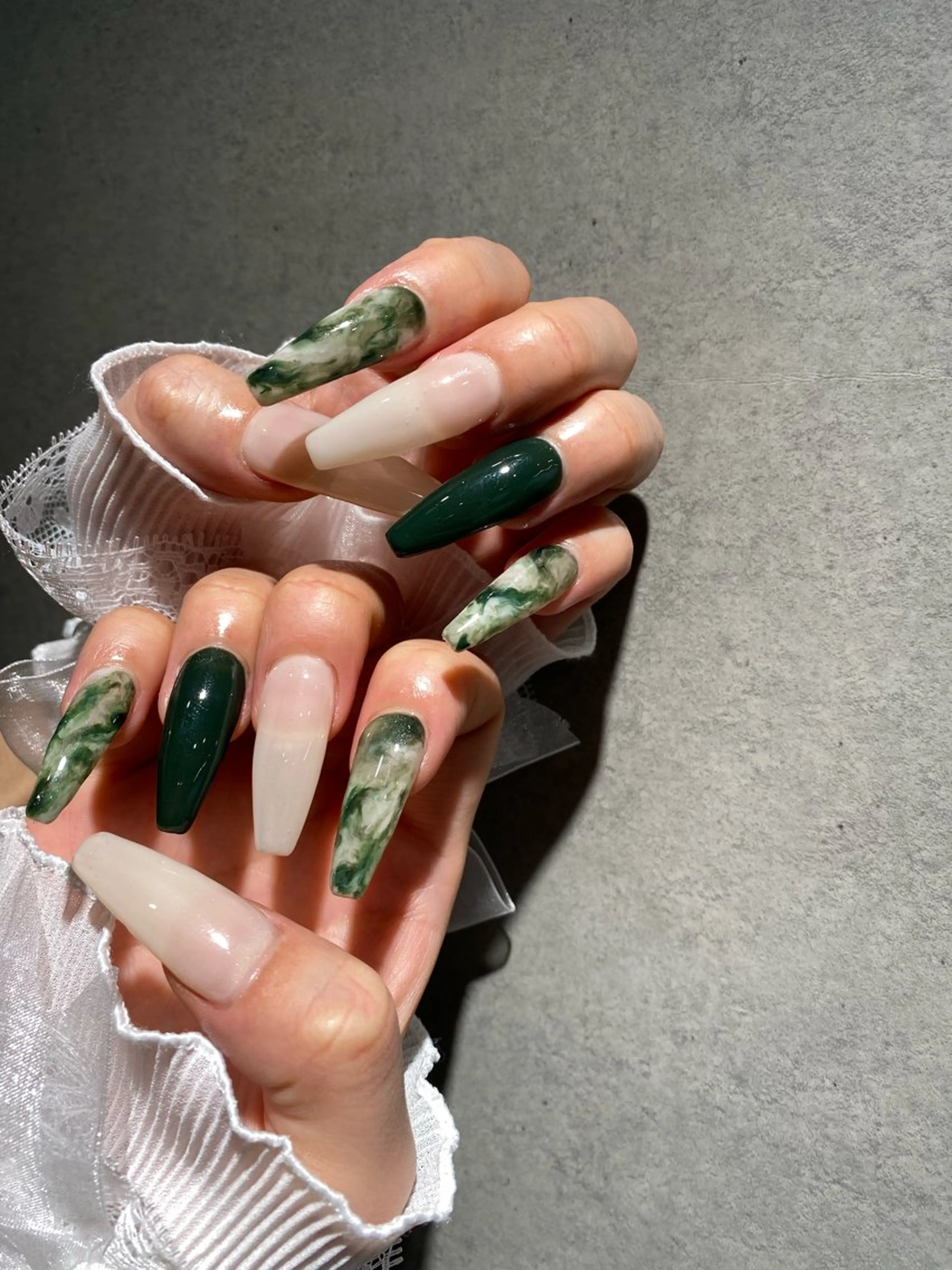 ネイル I-nailロング /ワンホン/キラキラのネイルデザイン