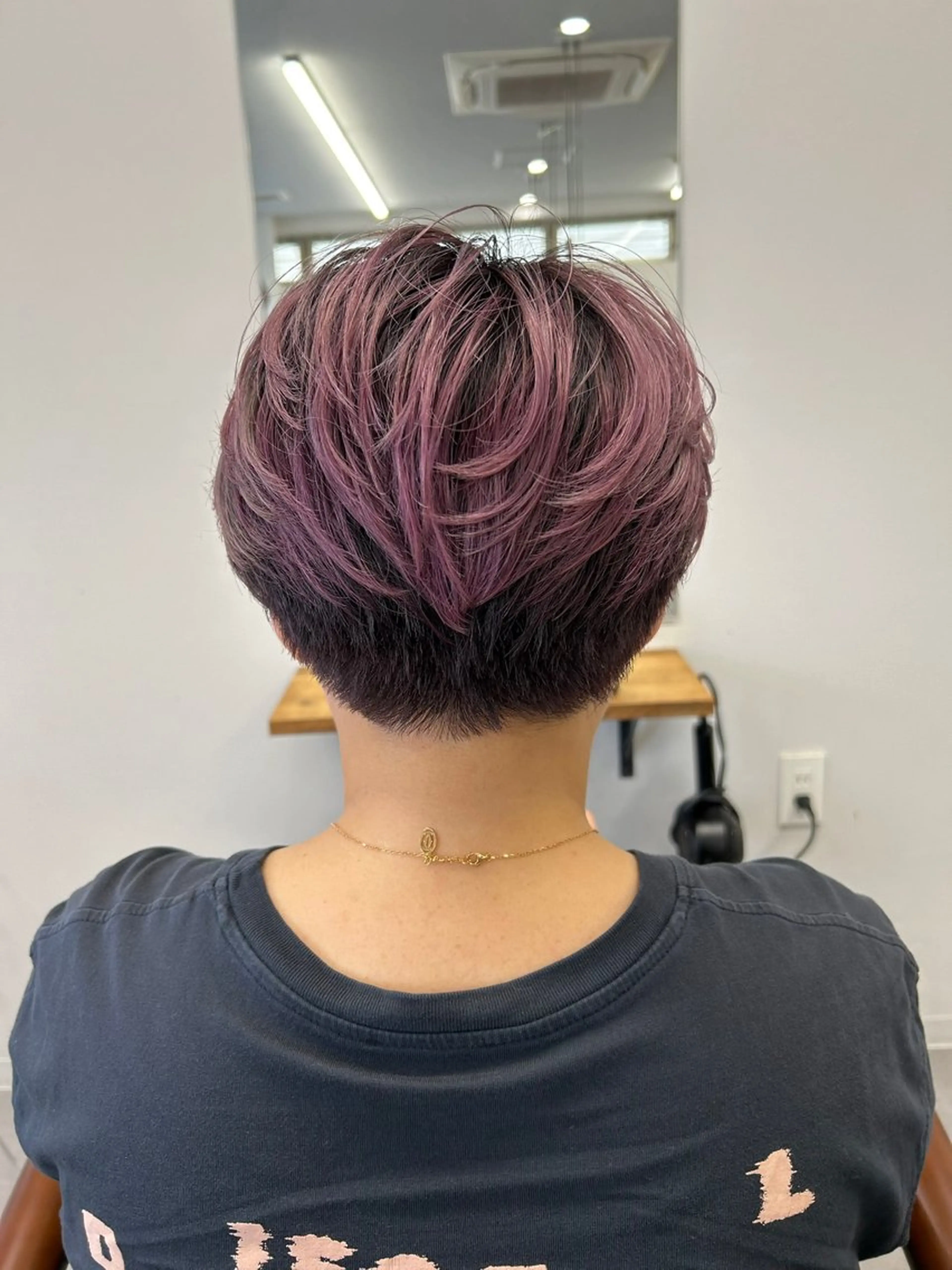 ショート カラー バレイヤージュ ラベンダーカラー ピンクカラー ピンクラベンダー レイヤーカット カット ヘアカラー トリートメント SHAFT Ieiriのヘアスタイル