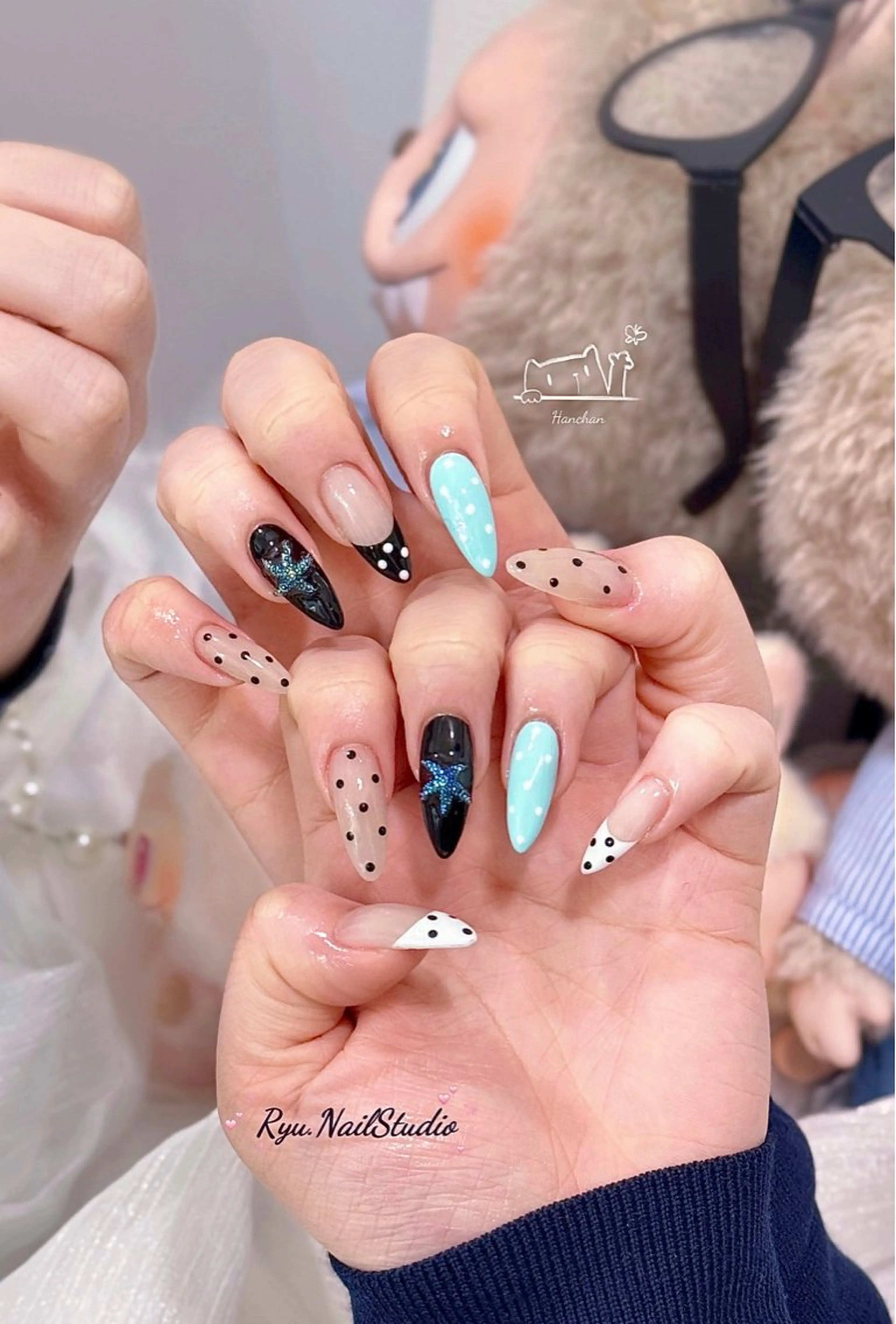 ネイル アートネイル ジェルネイル マグネットネイル ニュアンスネイル シンプルネイル ハンドネイル Ryunail所属・Ryu Nail NekoChanのネイルデザイン