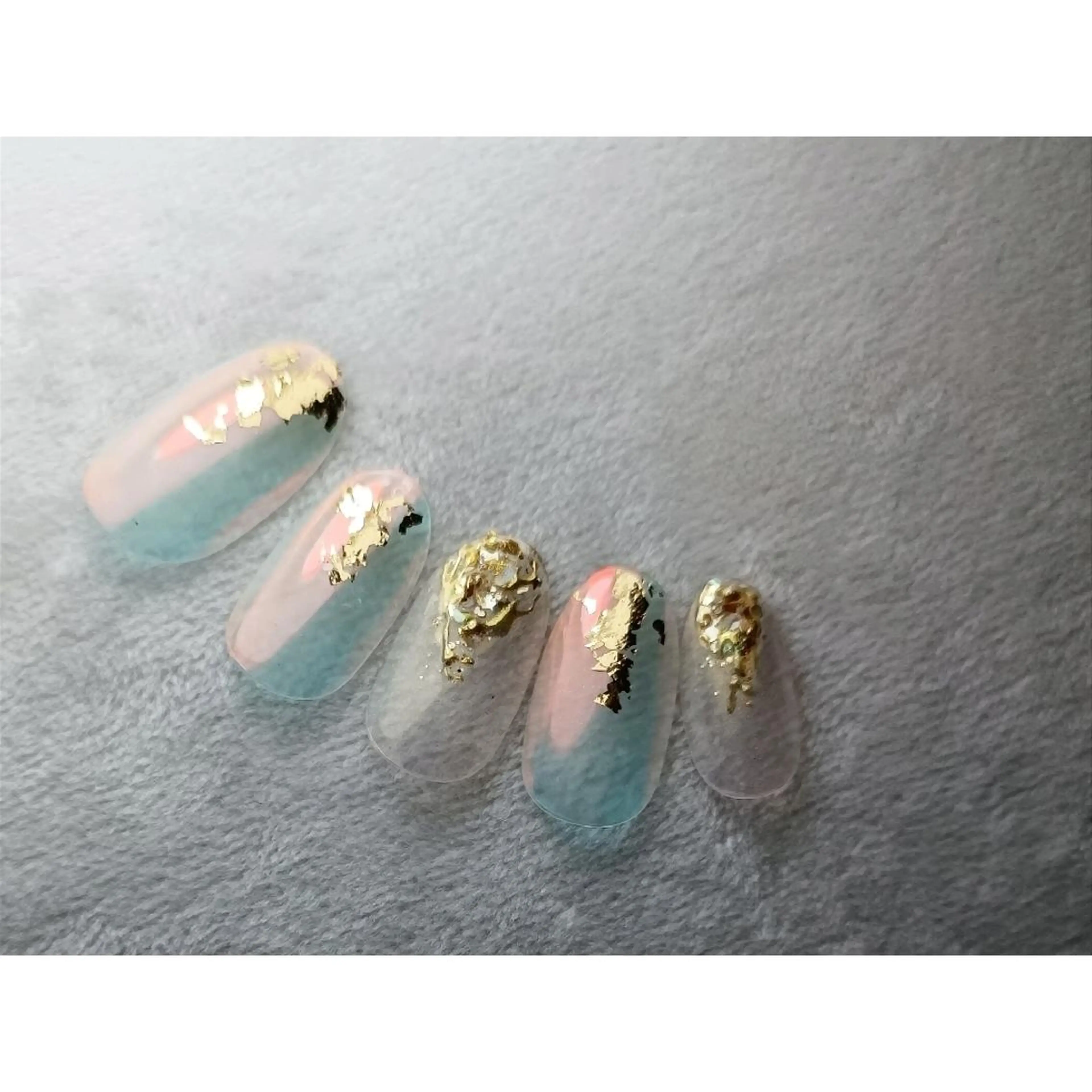 ネイル オーロラネイル ジェルネイル ニュアンスネイル パラジェル 川畑爪商店 品川高輪 同時施術が人気🌿のネイルデザイン