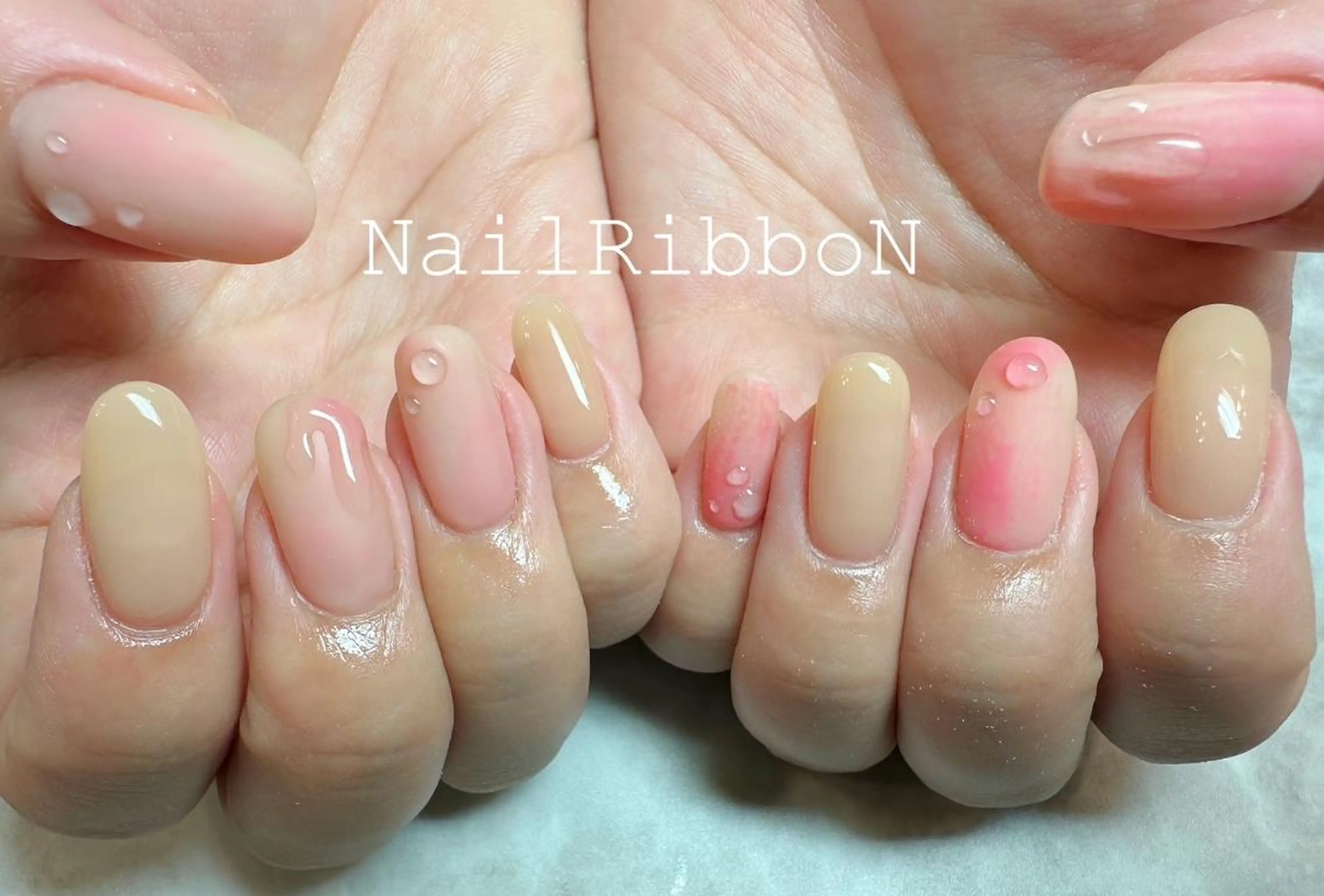 ネイル ネイルリボン 受付スタッフのネイルデザイン