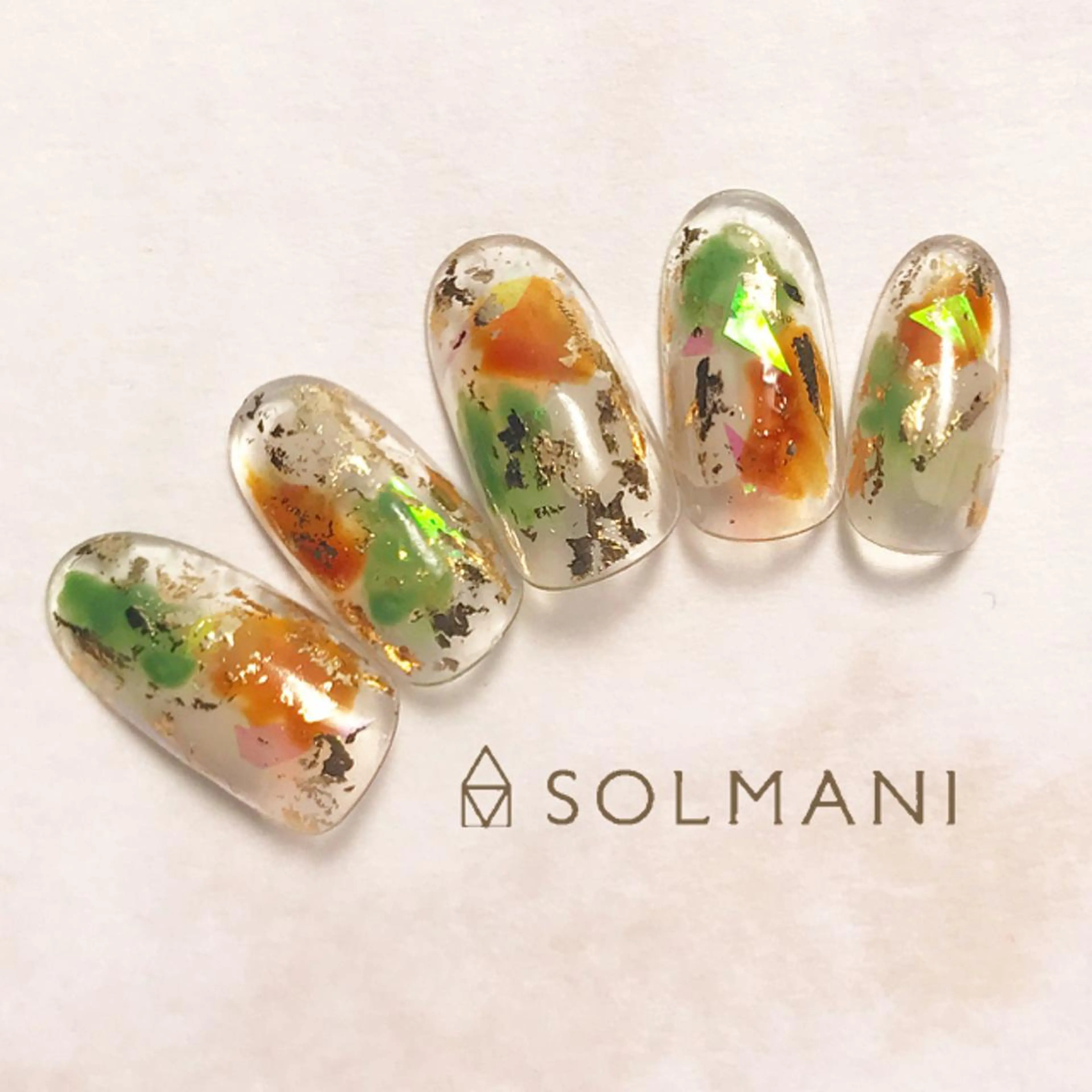 ネイル SOLMANI 予約担当のネイルデザイン