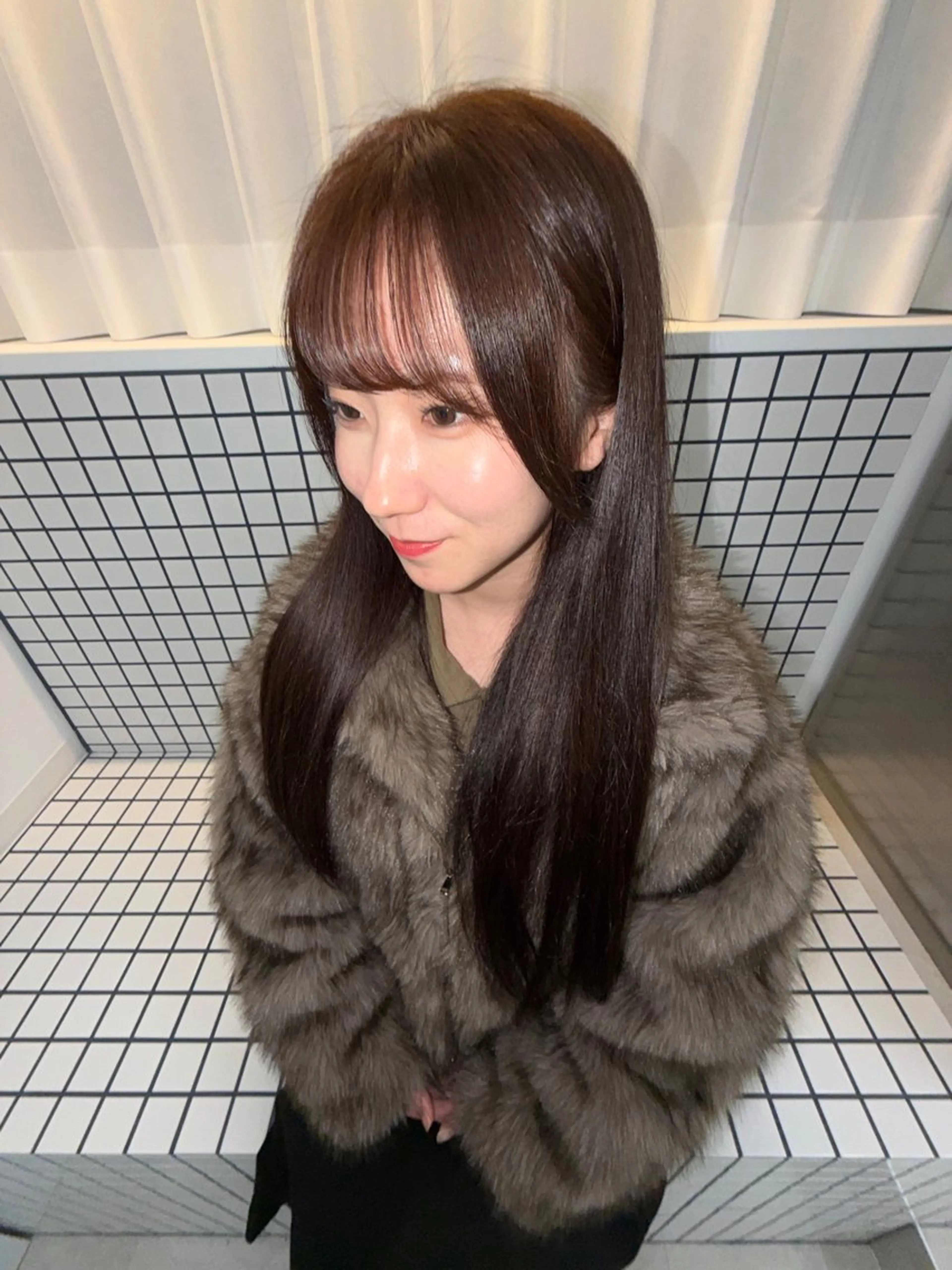 カラー ひな ハイトーンのヘアスタイル