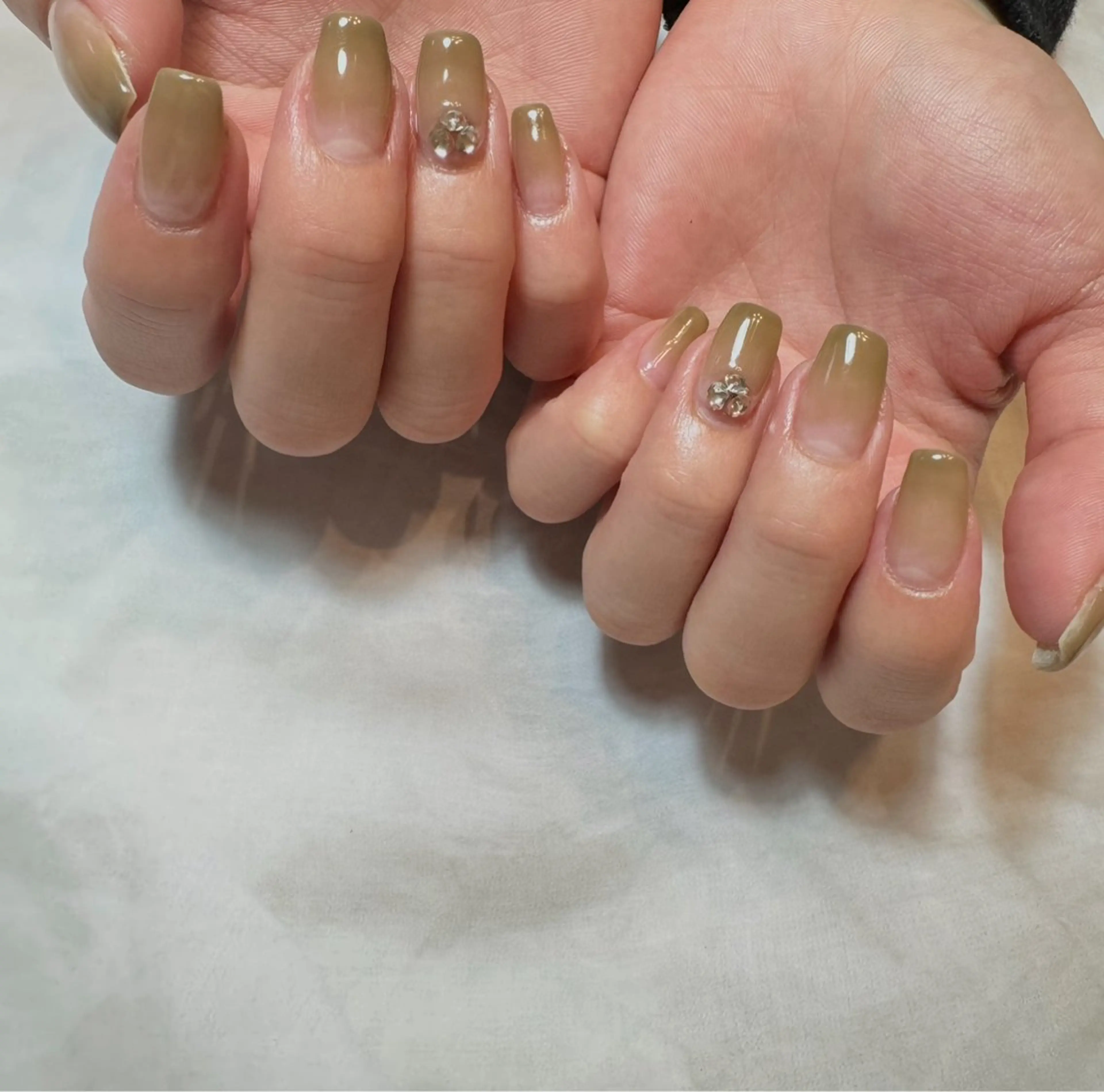 ネイル Aulu'bネイル ボディージュエリーのネイルデザイン