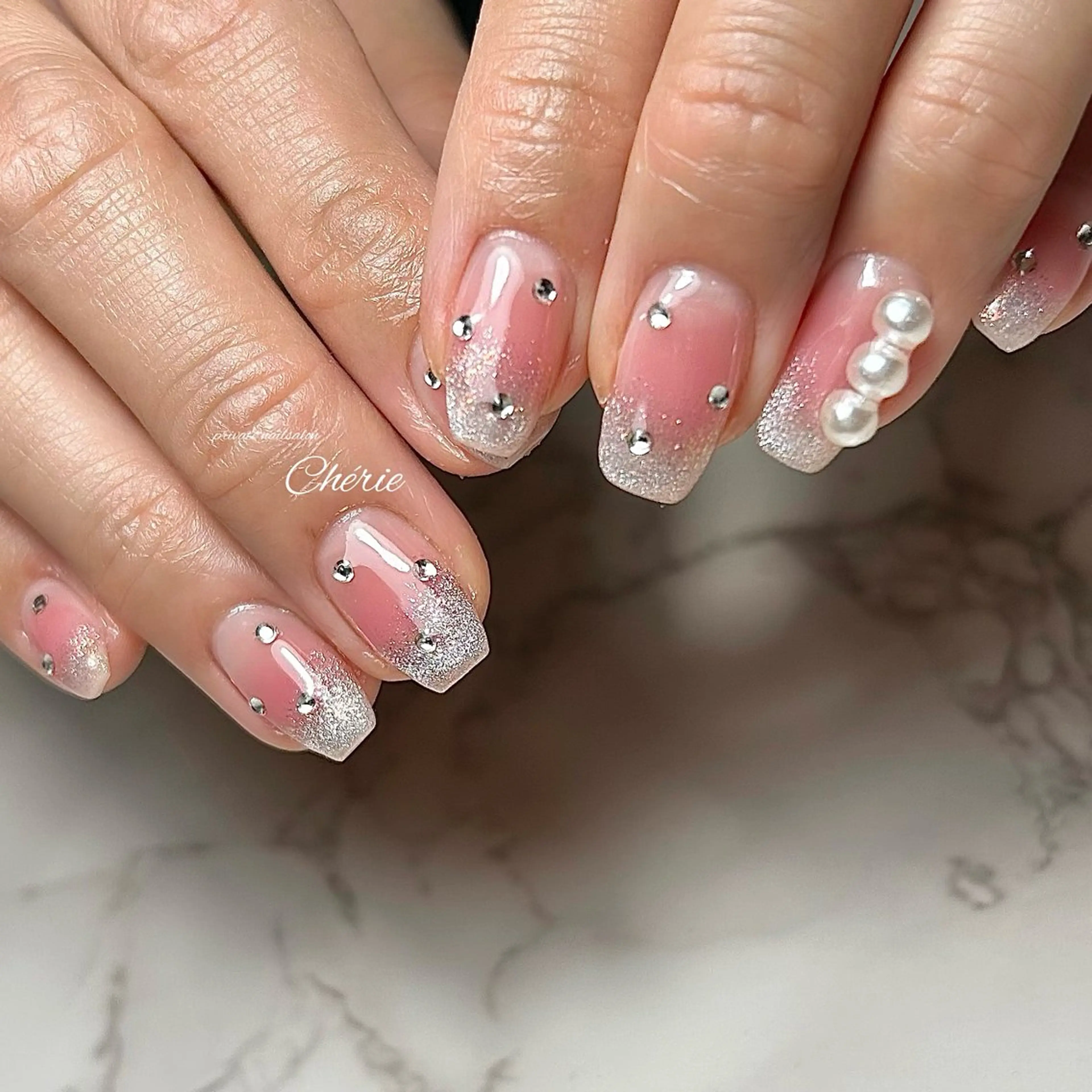 ネイル nailsalon Chérie by Raika所属・nailsalon Chérieのネイルデザイン