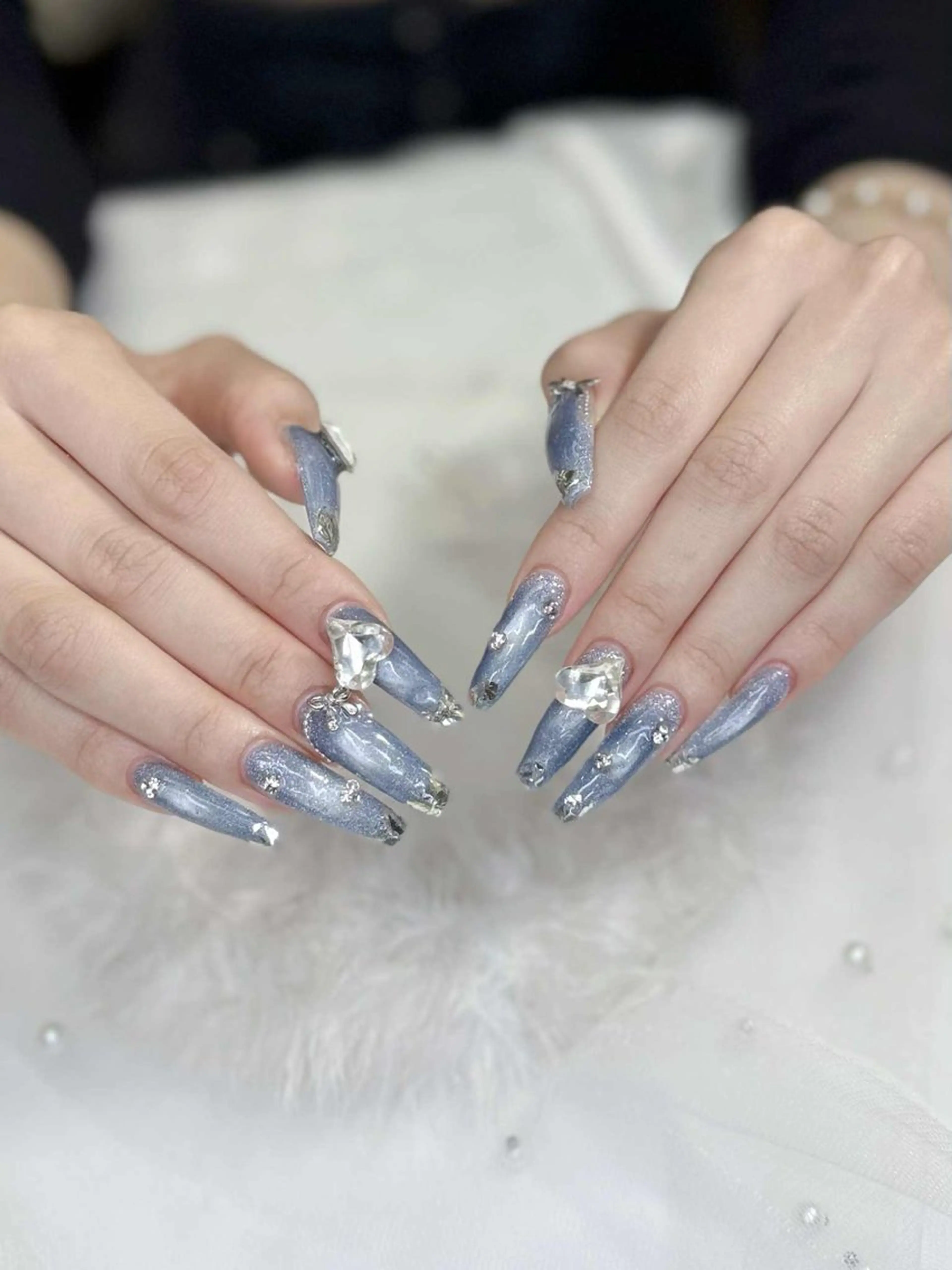 ロング ハンドネイル Bibi beauty spa Osaka所属・Chann Channのネイルデザイン