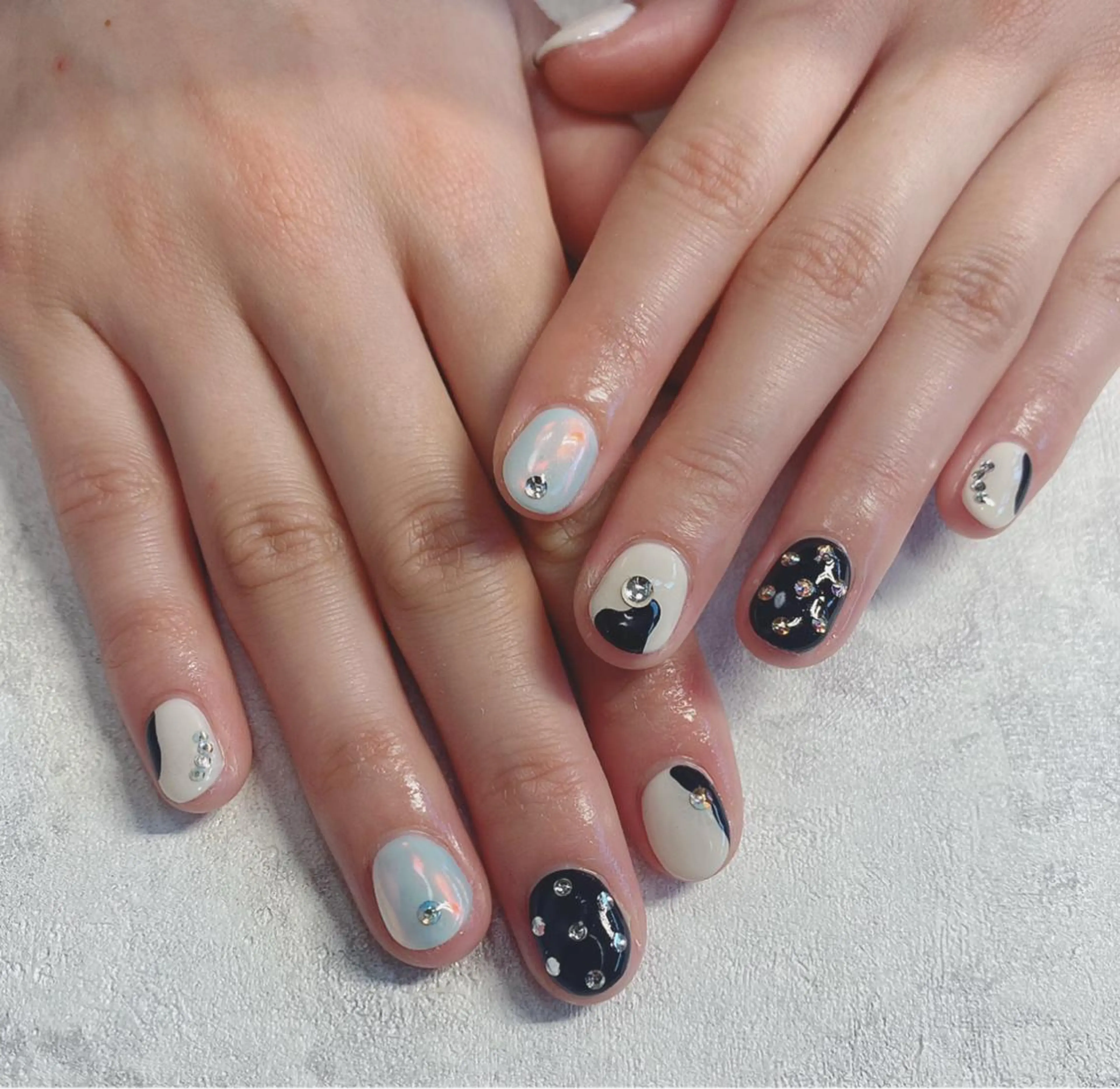 ネイル ハンドネイル 𝑺 𝒏𝒂𝒊𝒍✳︎のネイルデザイン