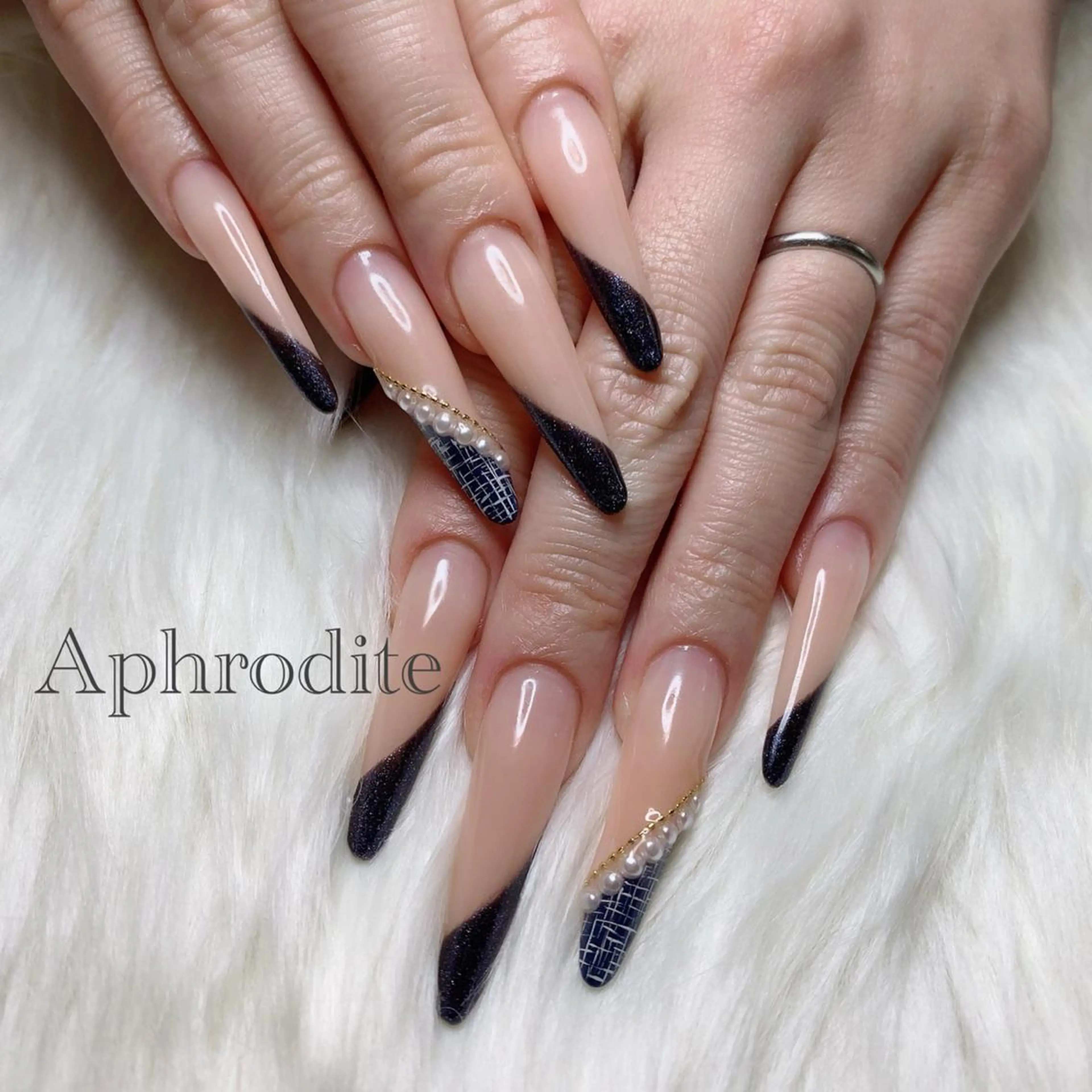 ネイル Aphrodite パラジェル認定サロンのネイルデザイン