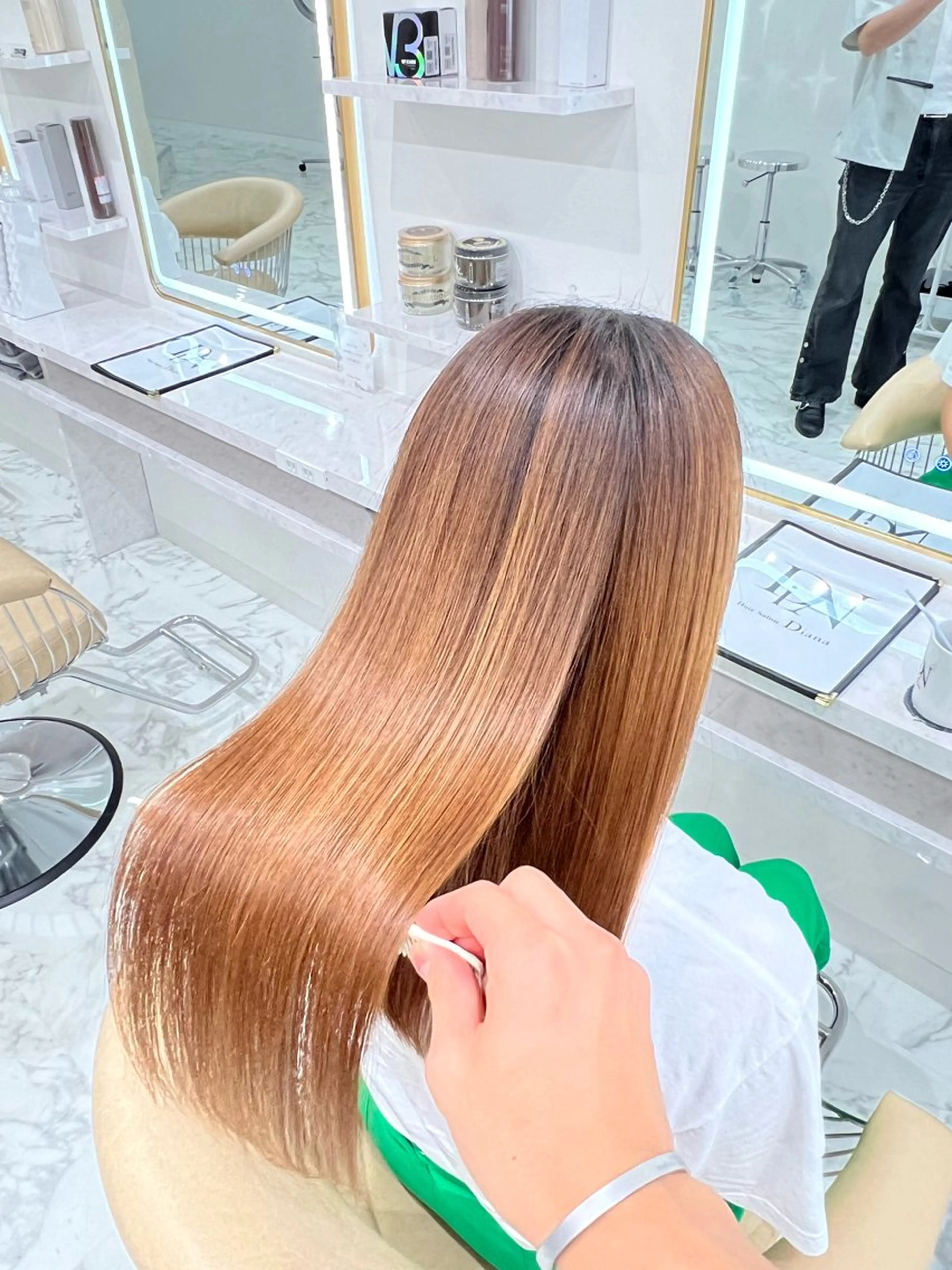 ロング 髪質改善 カット 縮毛矯正 SE ITAのヘアスタイル