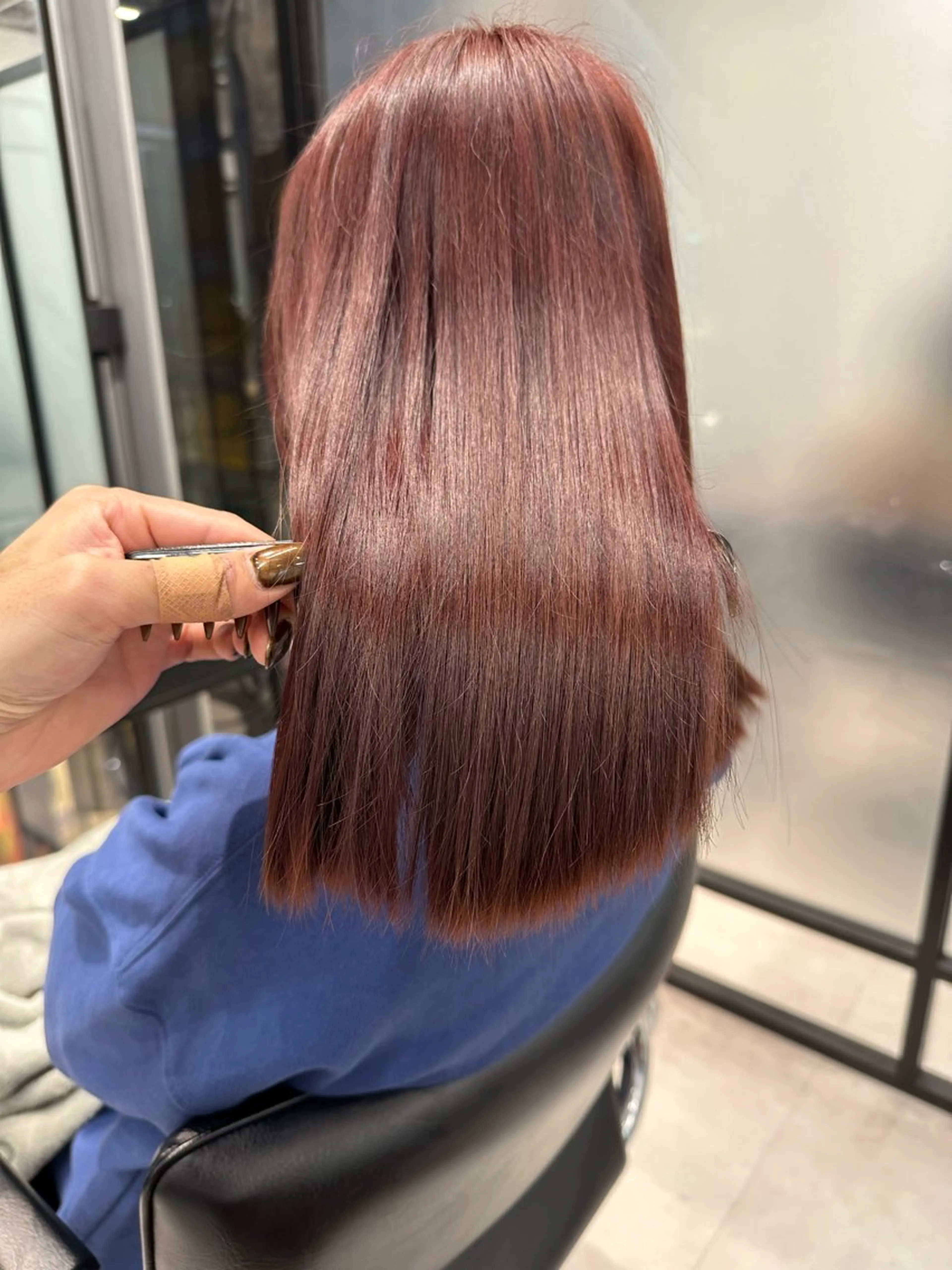 セミロング SALOWIN心斎橋Suite店所属・洗っても取れない 髪質改善|OJIROのヘアスタイル