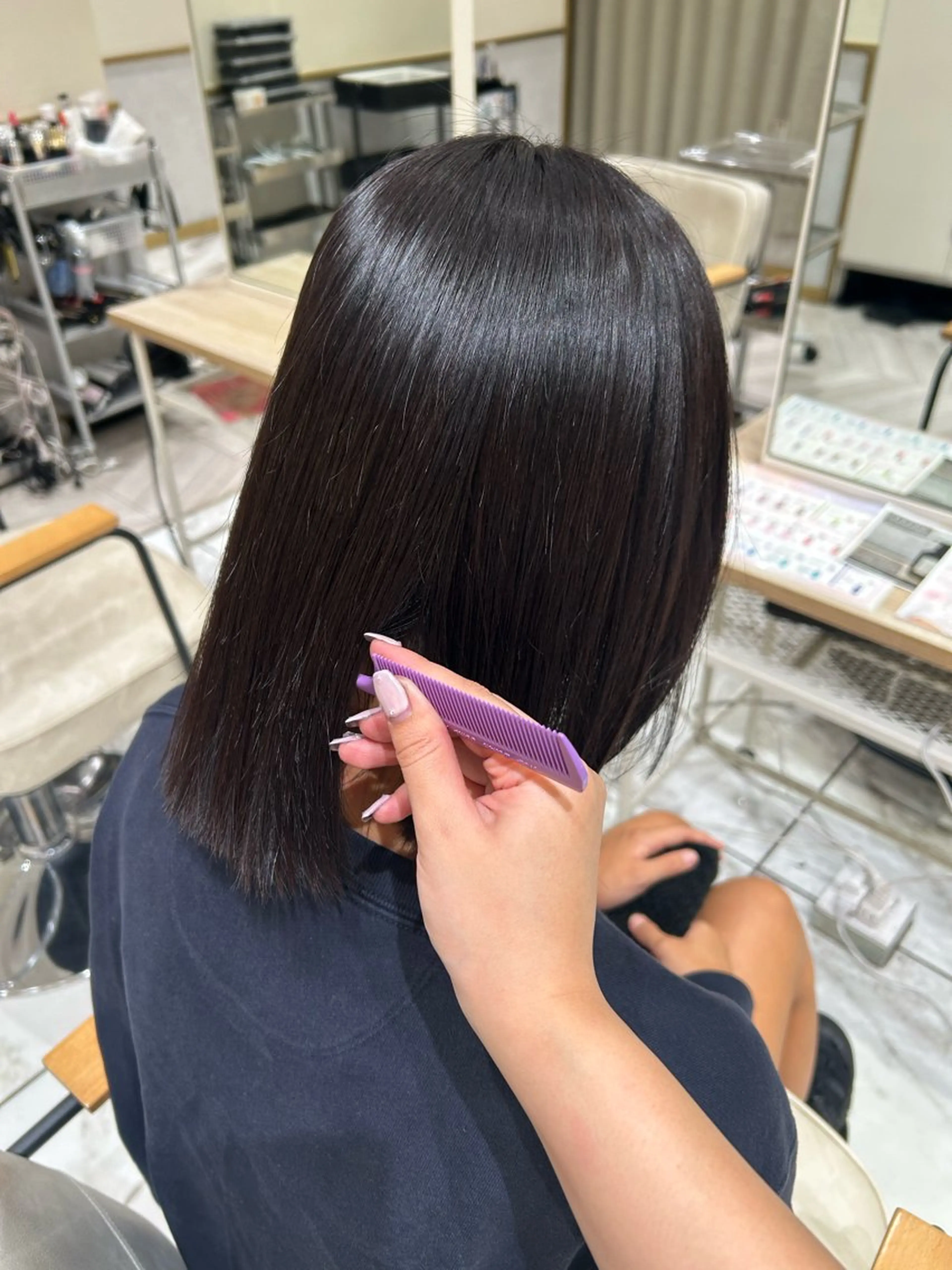 セミロング カラー 暖色系ツヤカラー コトノ🫧のヘアスタイル