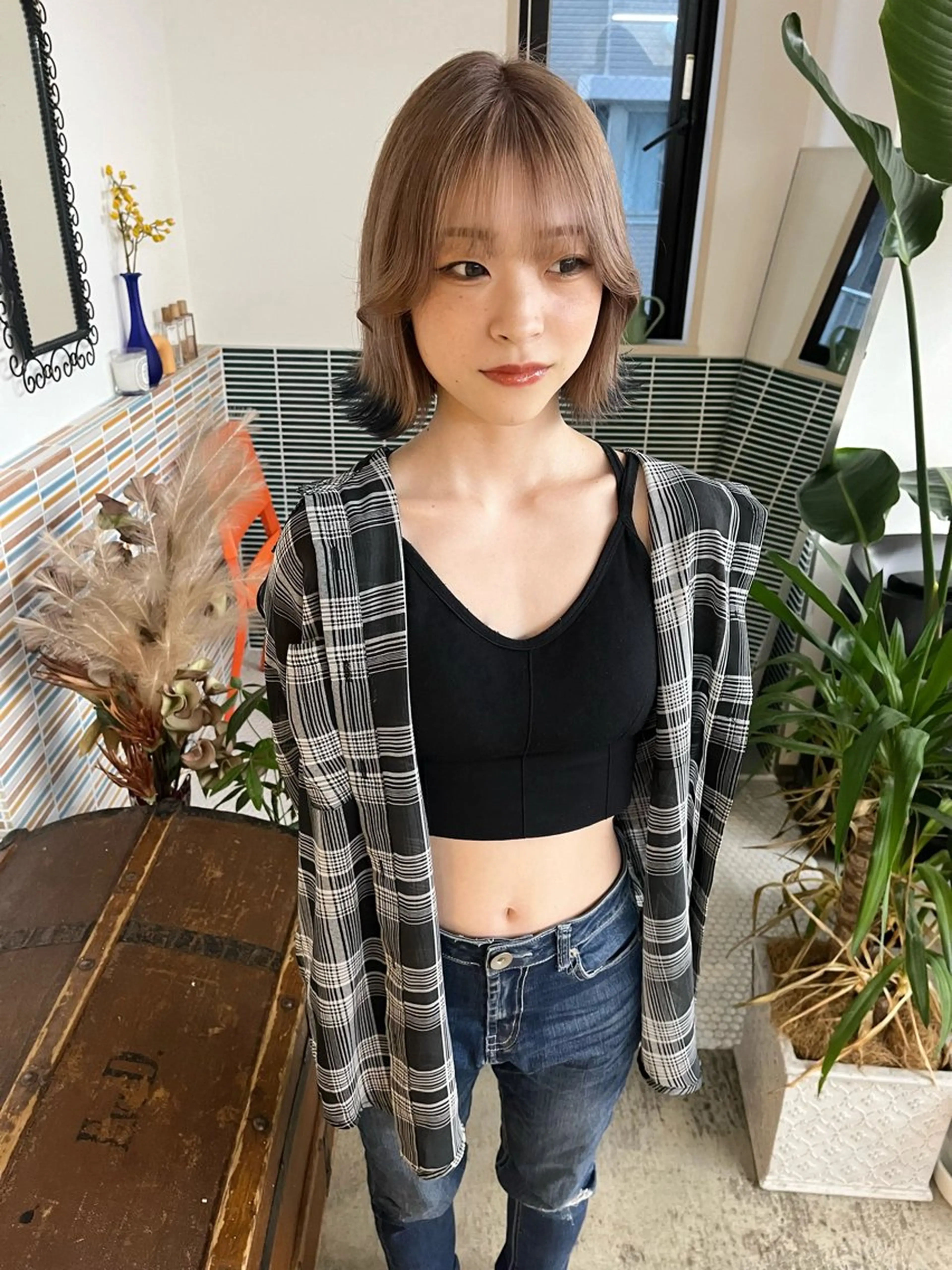 ミディアム カラー ベージュカラー ブリーチ ミルクティーベージュ カット ヘアカラー トリートメント 🩷ハイトーン透明感 レイヤー🩷ユリカのヘアスタイル