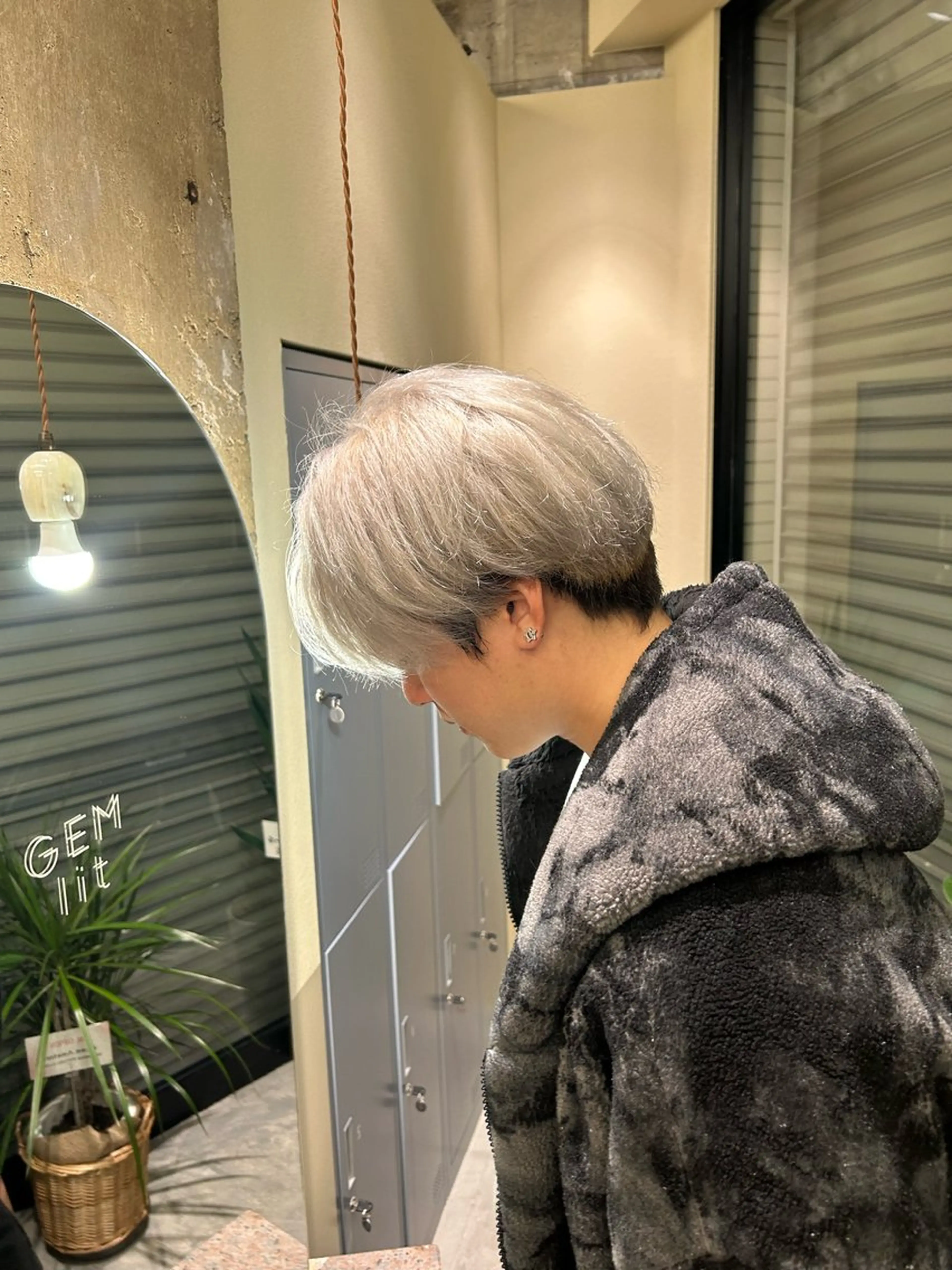 ショート カラー メンズ 寺澤 花梨のヘアスタイル