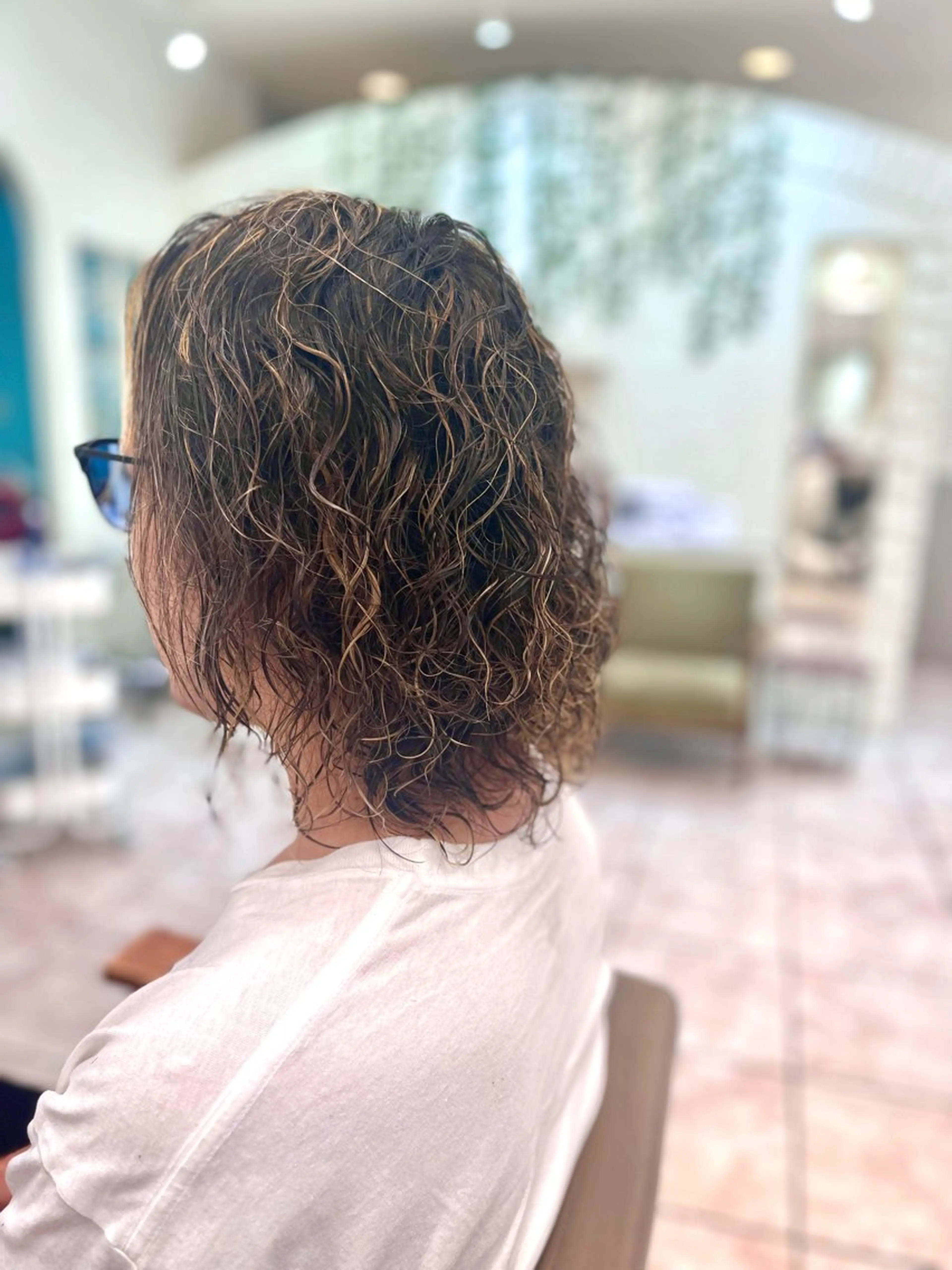 ロング カラー パーマ メンズ メンズハイライト メンズパーマ ハイライトカラー ハイライト オオソネ マリアのヘアスタイル