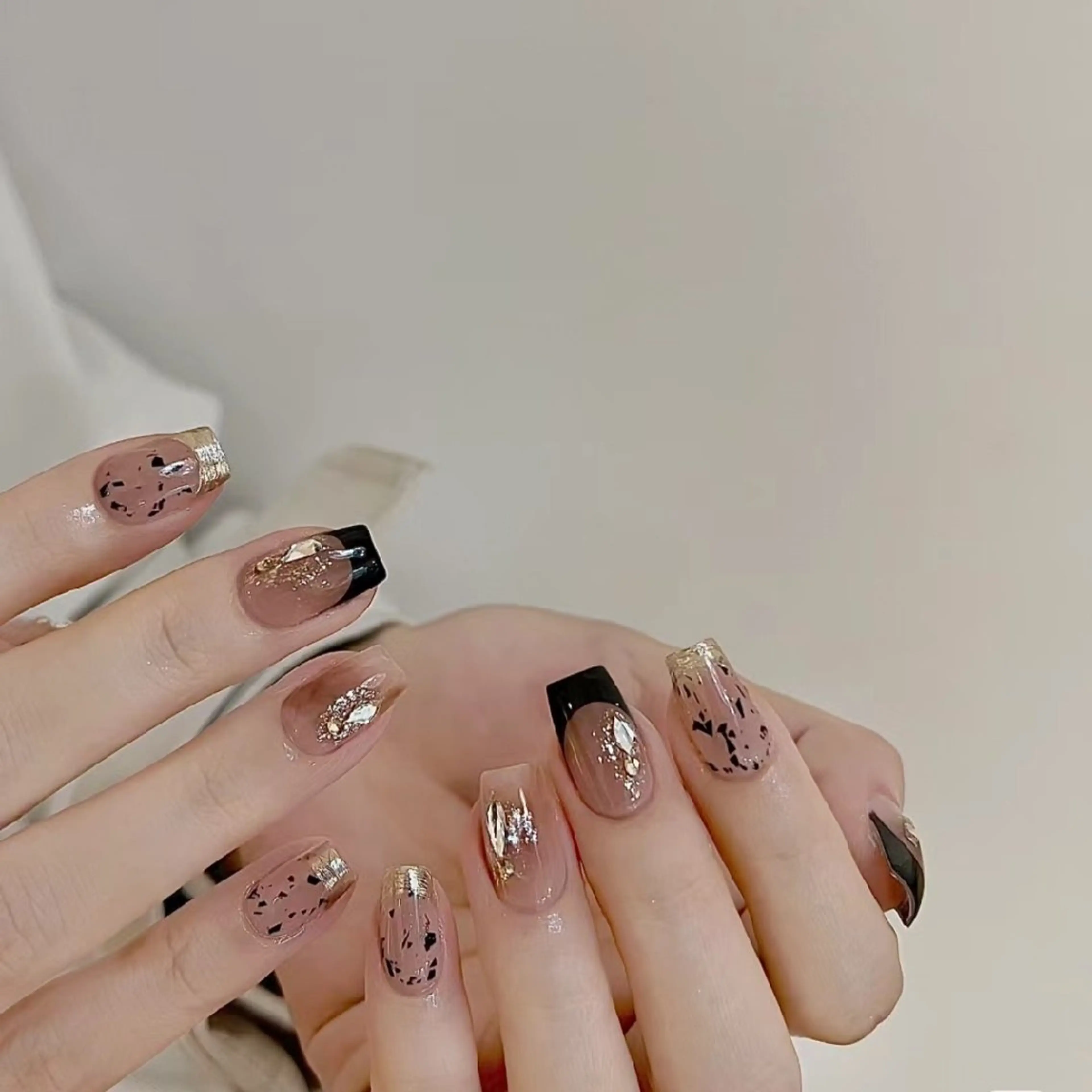 ネイル E·U·B ネイル所属・横浜市中区曙町 E·U·Bネイルのネイルデザイン