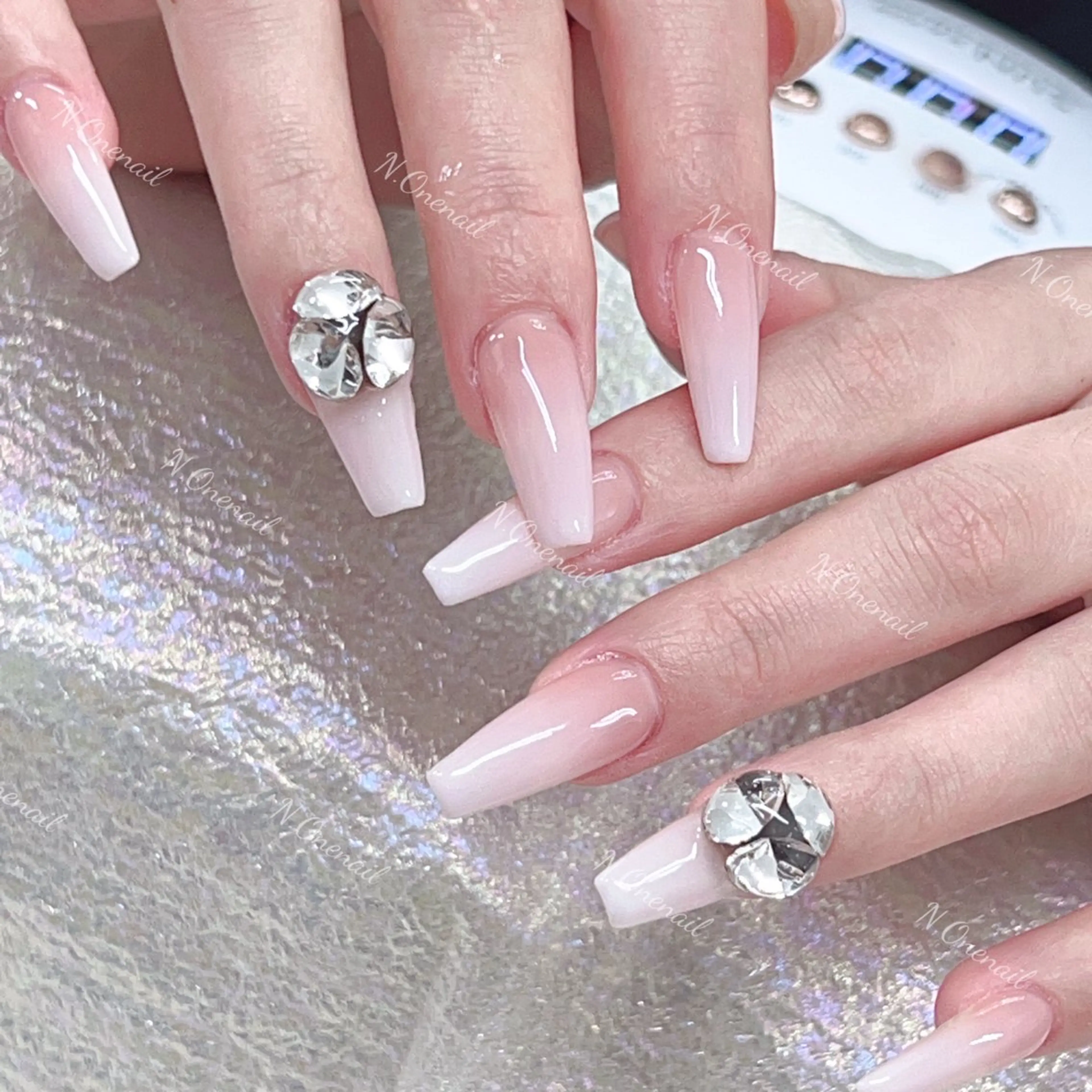 ネイル アートネイル グラデーション キラキラネイル ニュアンスネイル オフィスネイル 長いだし/スカルプ/ パラシェルN.oneのネイルデザイン