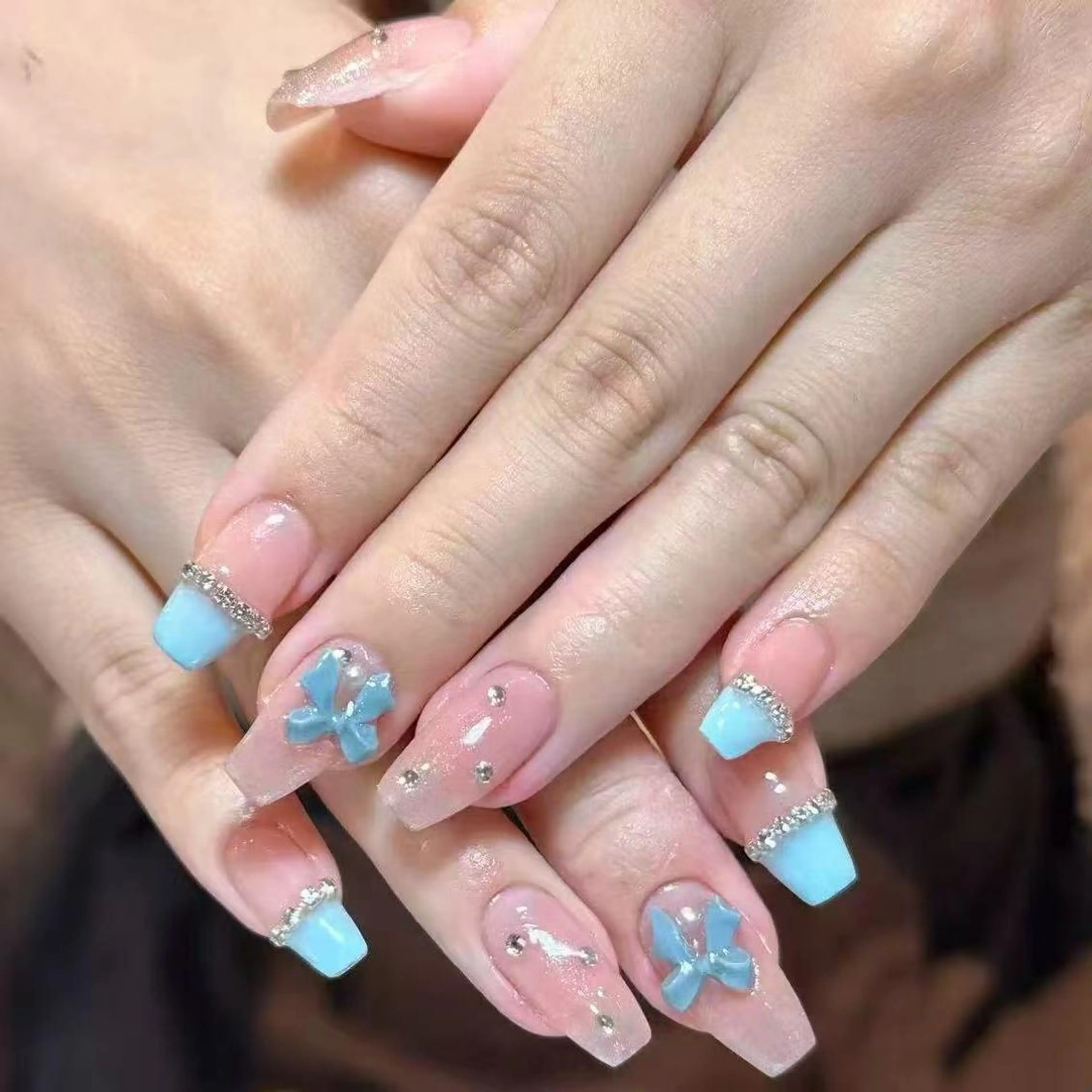 ネイル アートネイル オーロラネイル ガーリー キラキラネイル 韓国ネイル DIAMOND 💅のネイルデザイン