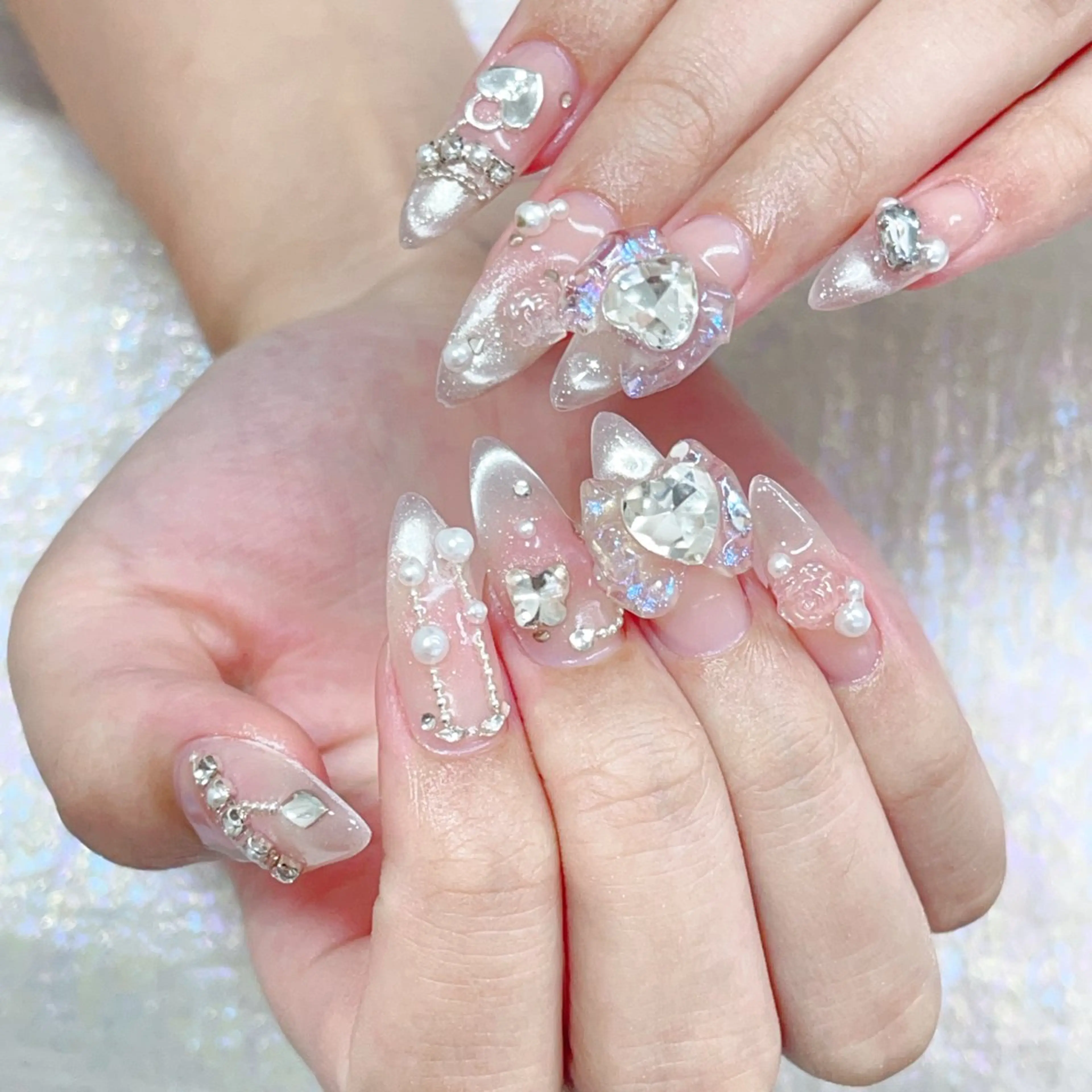 ネイル ハンドネイル Queens ciciのネイルデザイン