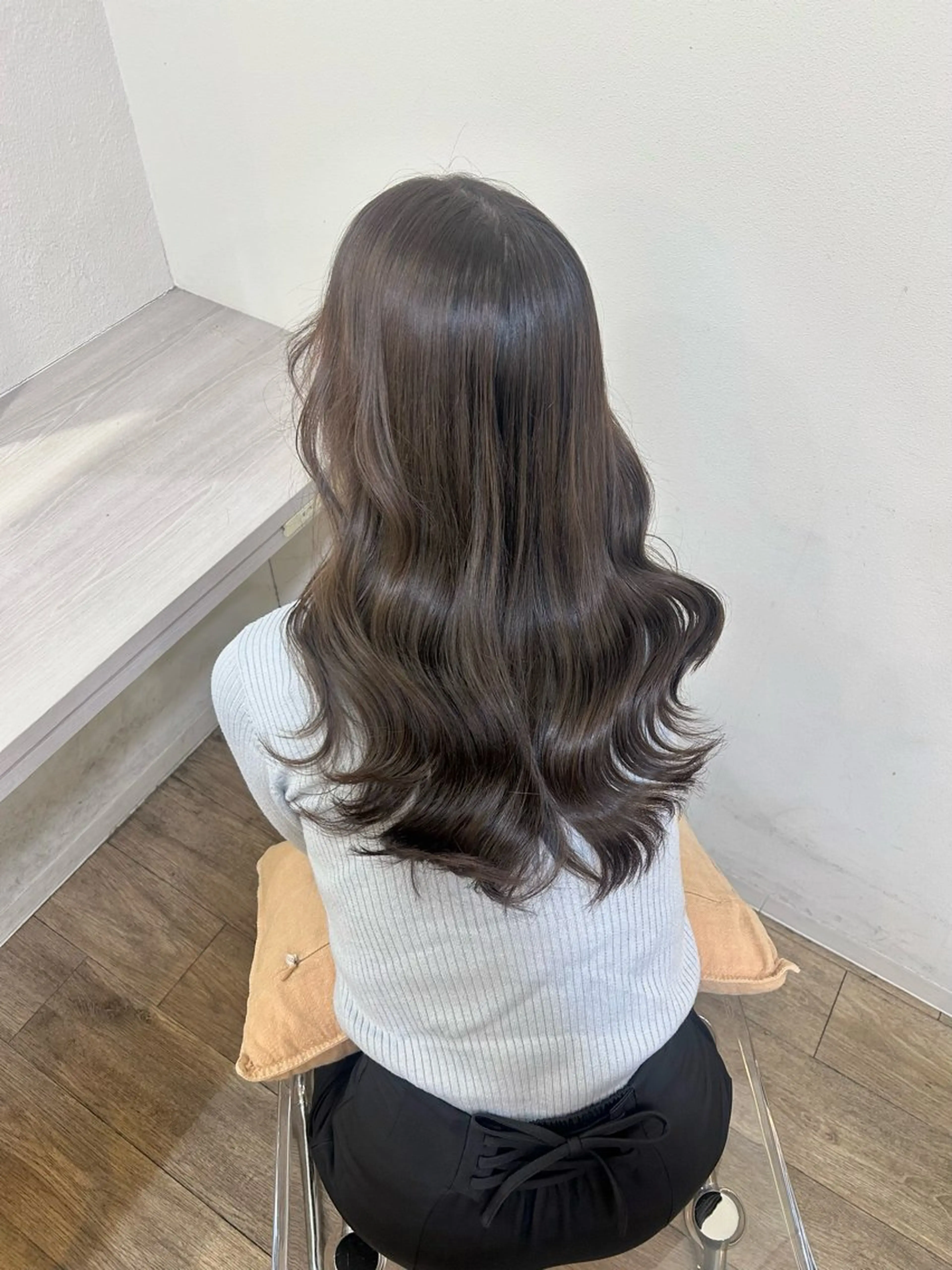 ロング カラー ベージュカラー ブリーチ ブラウンカラー 透明感カラー グレージュ カット ヘアカラー トリートメント ブリーチなしベージュ /ヘアセット/ミユのヘアスタイル