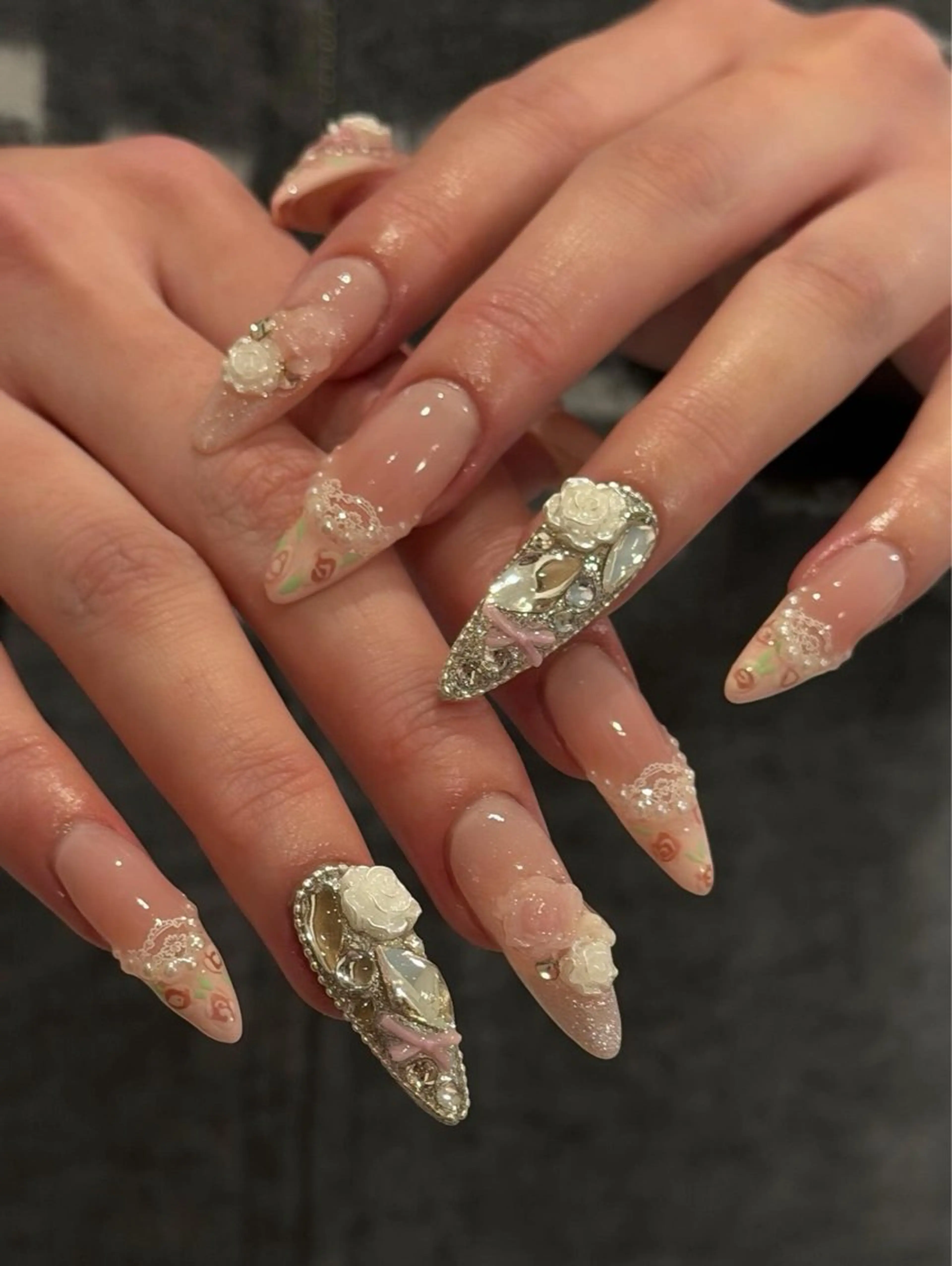 ネイル ハンドネイル femme💫 CARINAのネイルデザイン