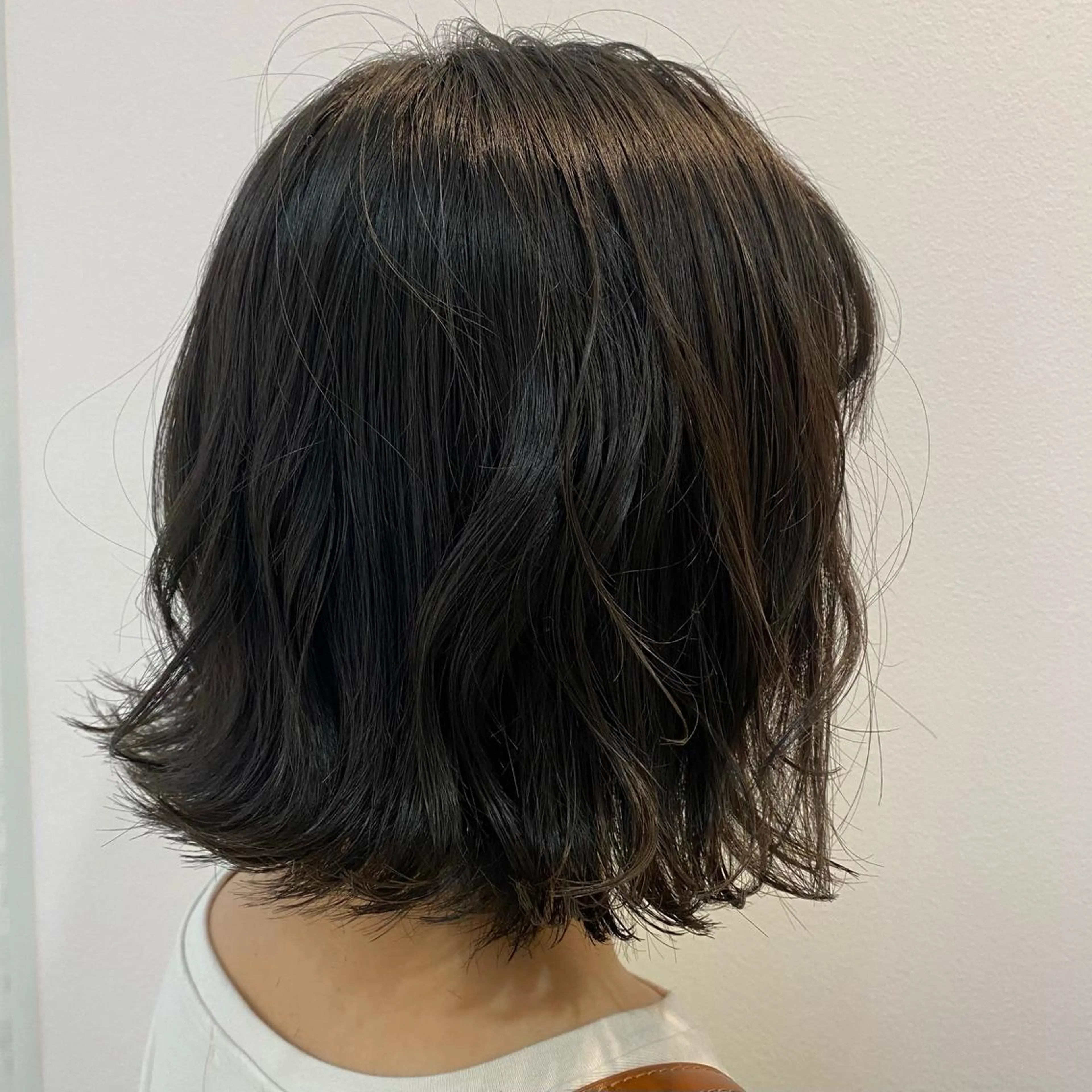 ミディアム 長井 麻帆のヘアスタイル