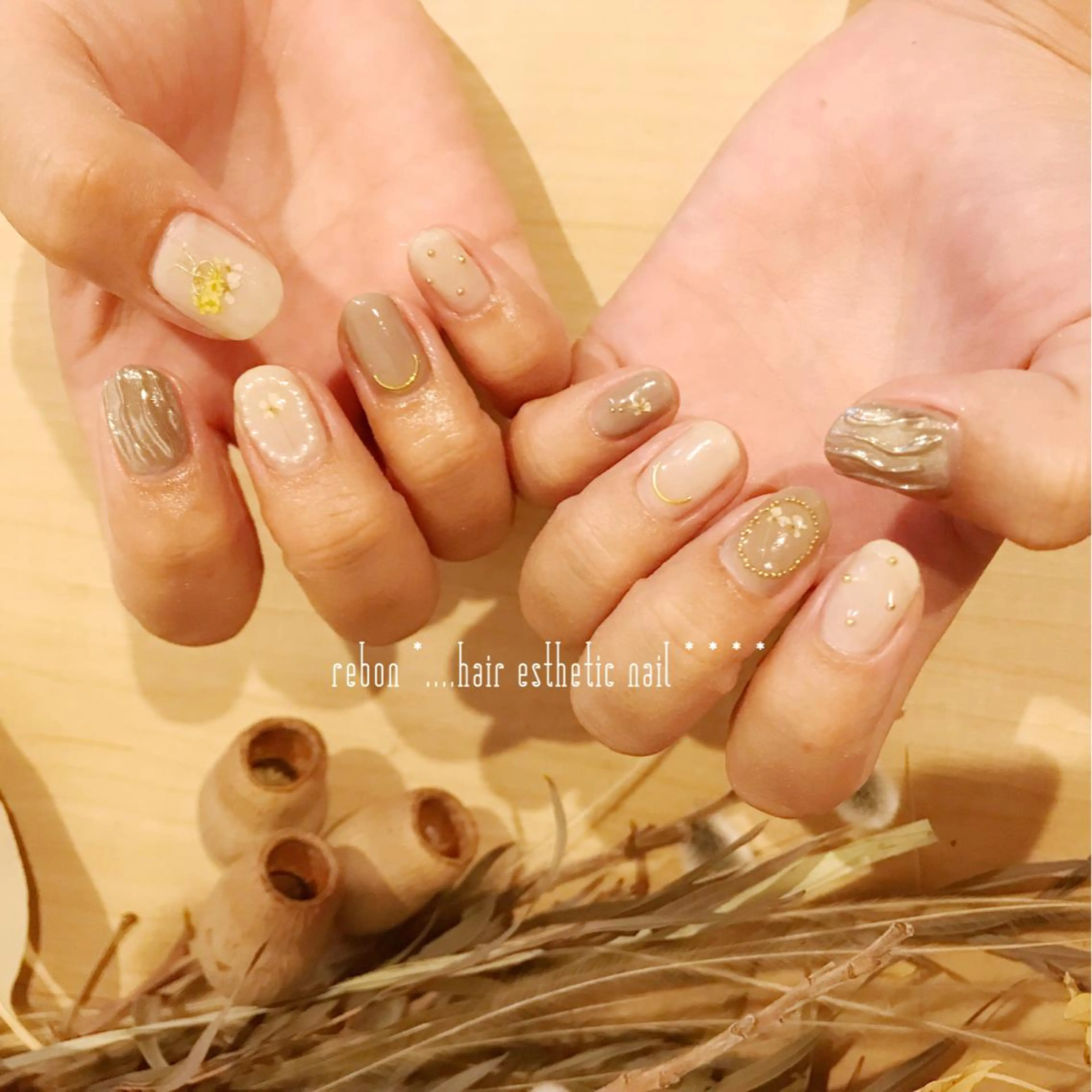 ネイル ハンドネイル フットネイル rebon＊ natsukiのネイルデザイン
