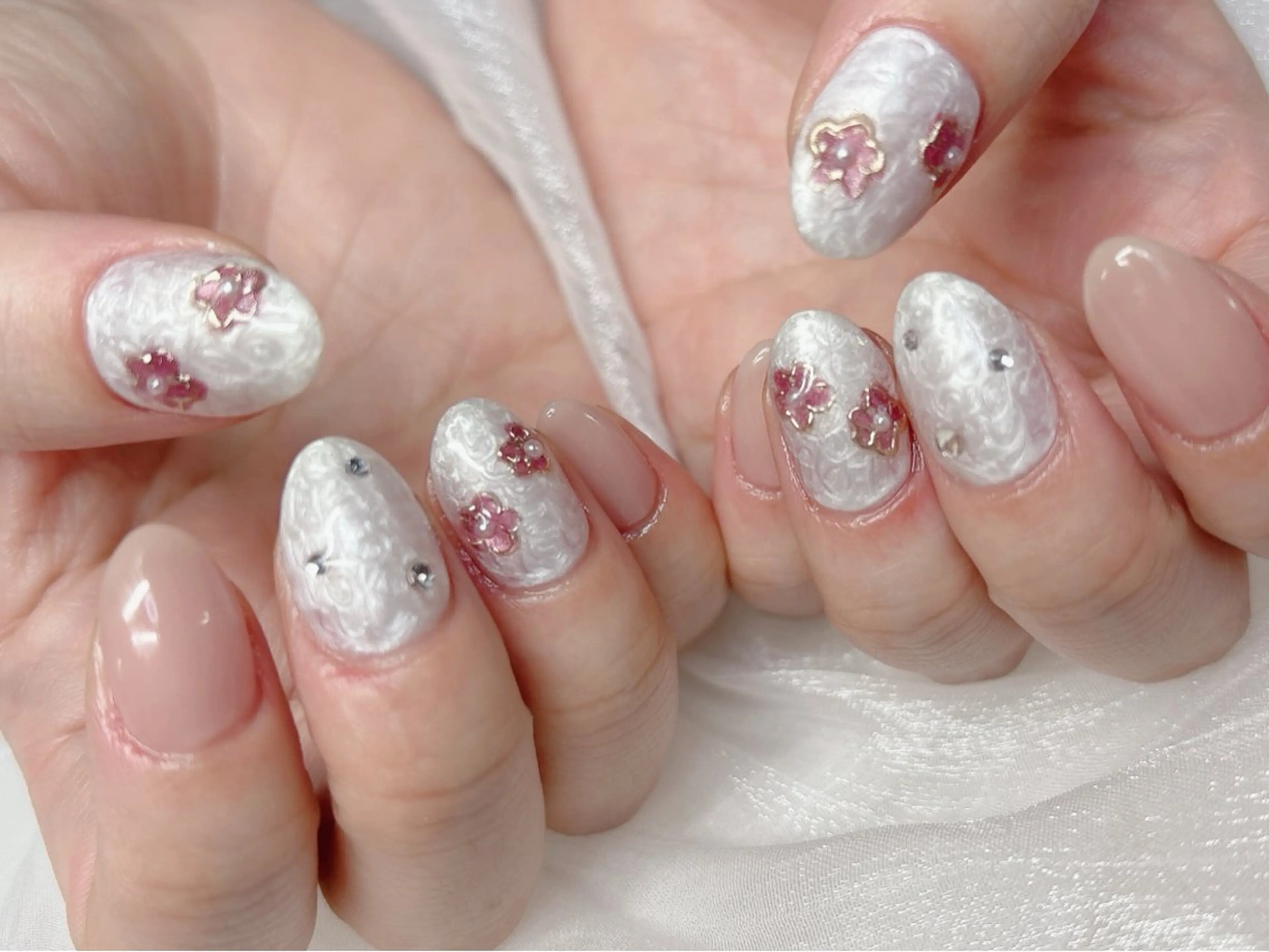 ネイル ハンドネイル ハンドケア Nail •Head スパFortunaのネイルデザイン