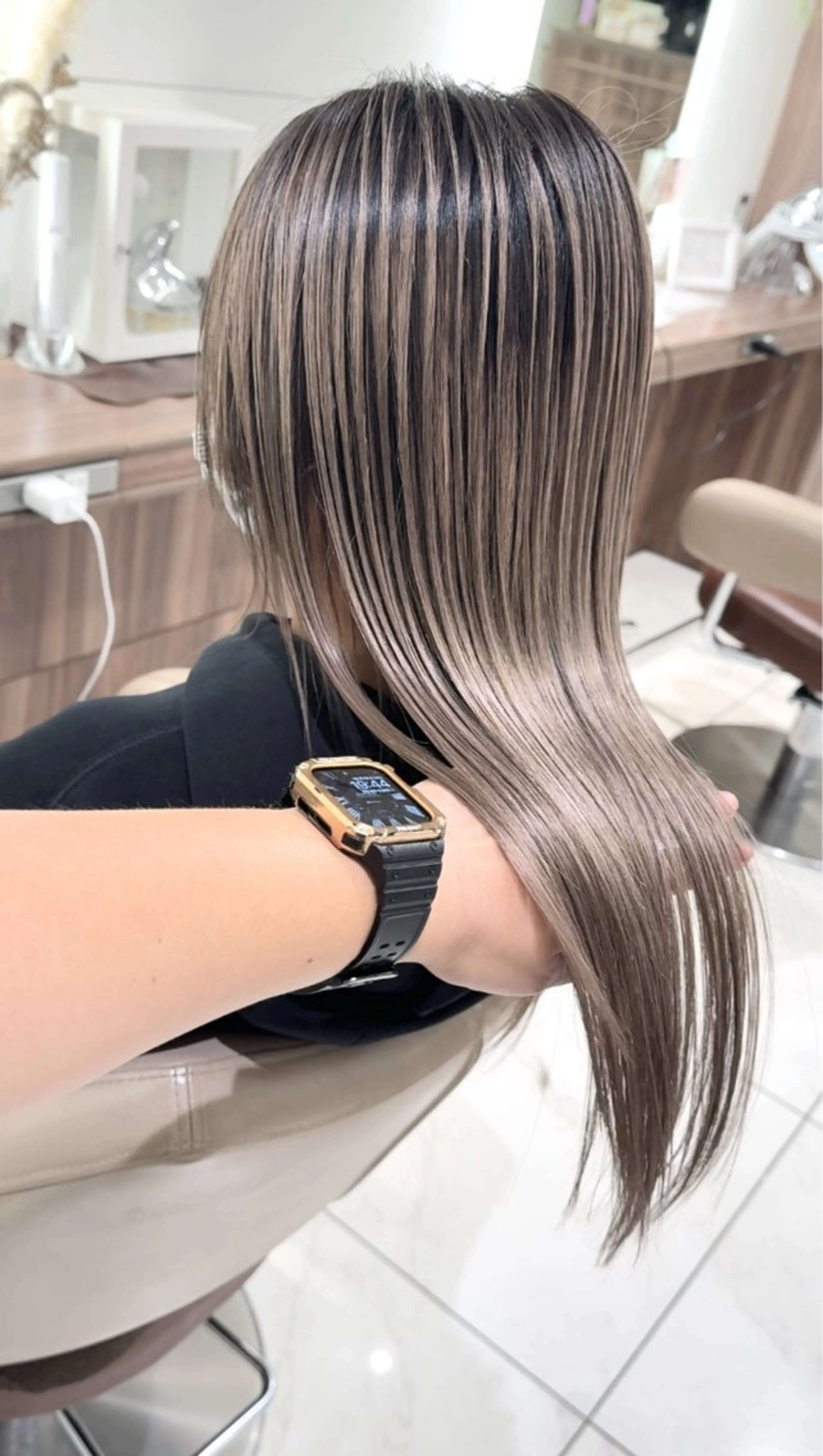 セミロング カラー バレイヤージュ 髪質改善 レイヤーカット カット ヘアカラー トリートメント 山崎俊輔/髪質改善 /バレイヤージュのヘアスタイル