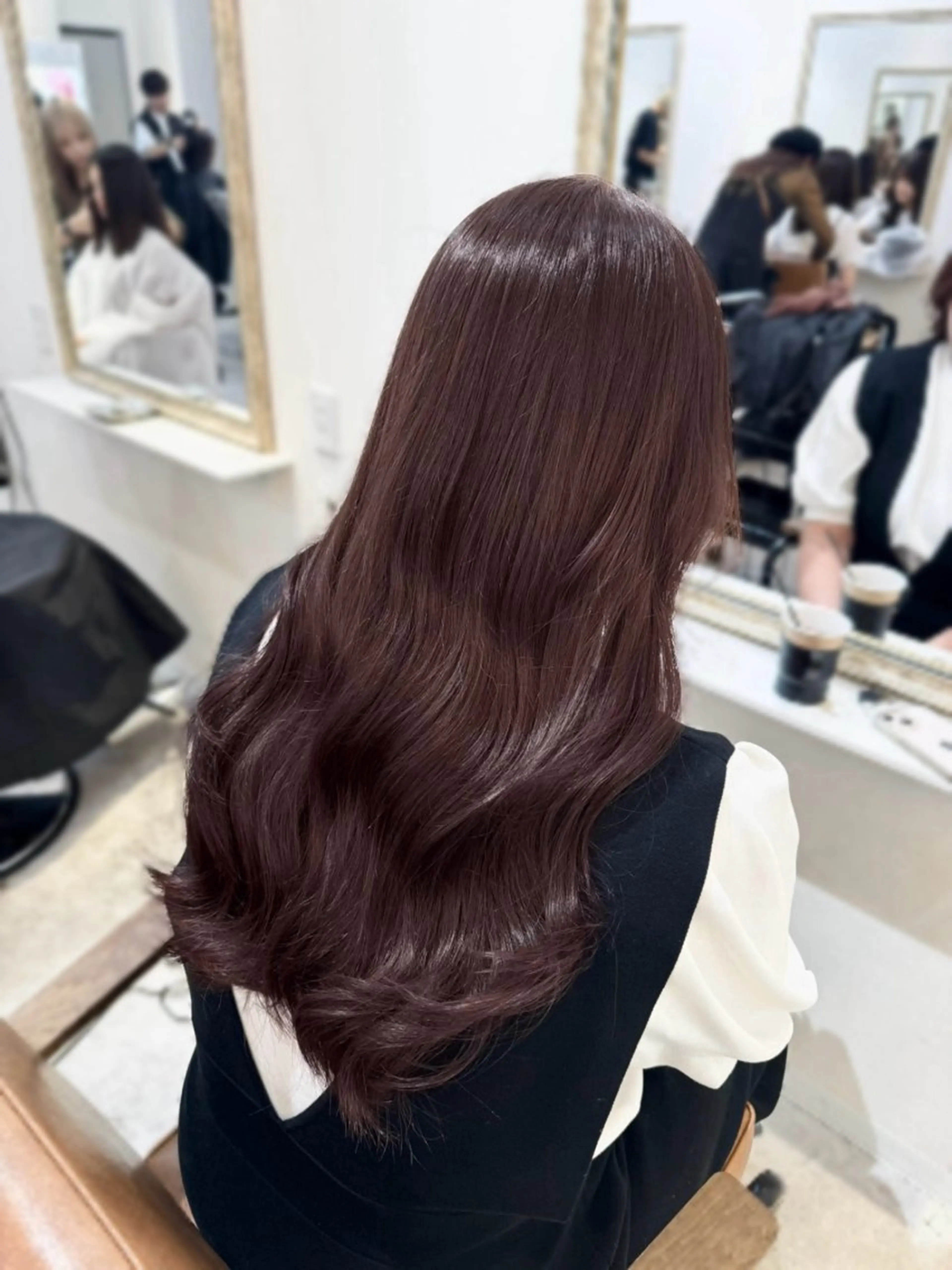 ロング カラー アッシュ アッシュブラウン ベージュカラー 黒髪 ブリーチ カット ヘアカラー トリートメント 赤み無し柔らかカラー 【梅田】madokaのヘアスタイル