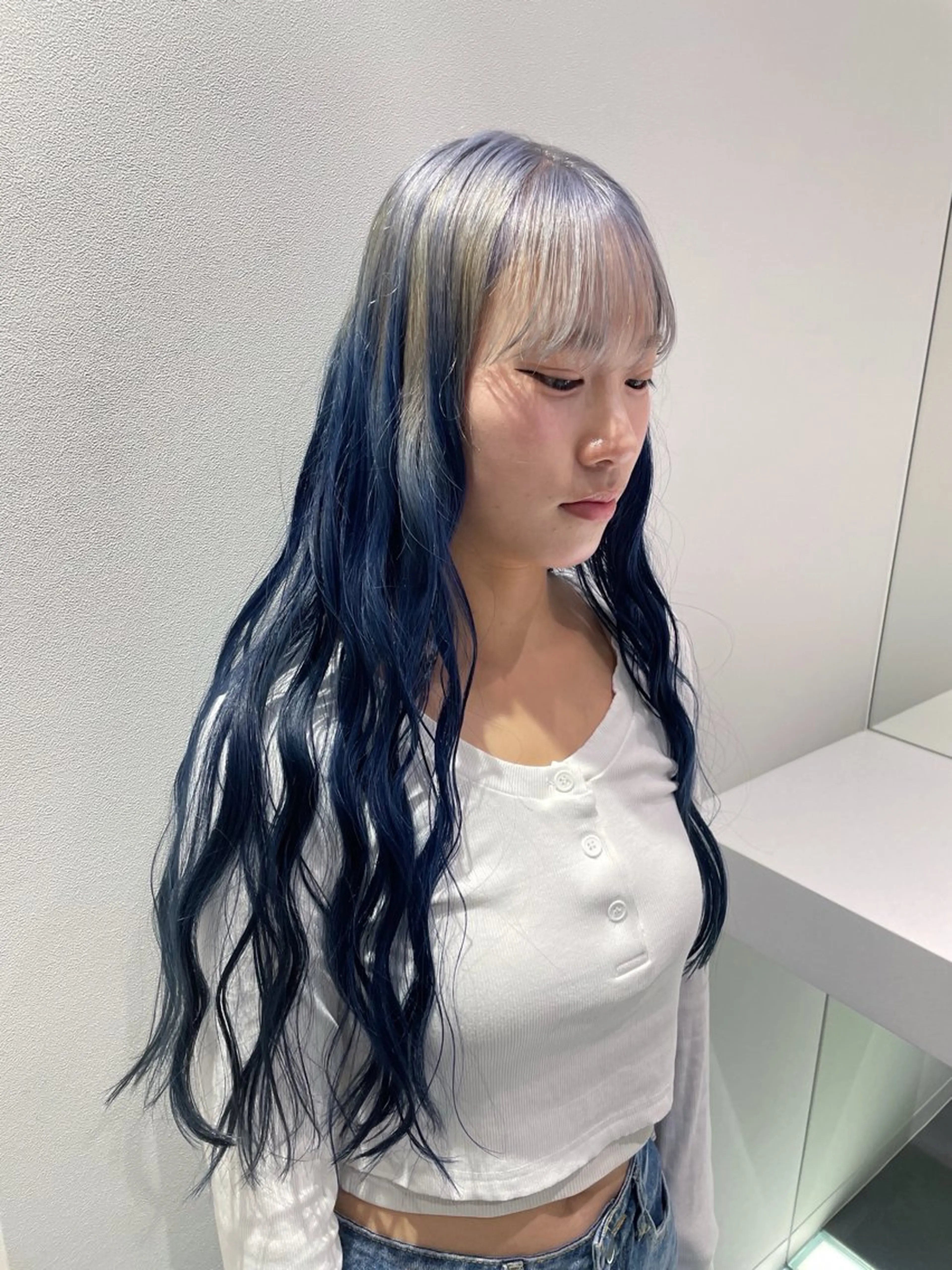 ロング カラー 佐野 えり奈のヘアスタイル