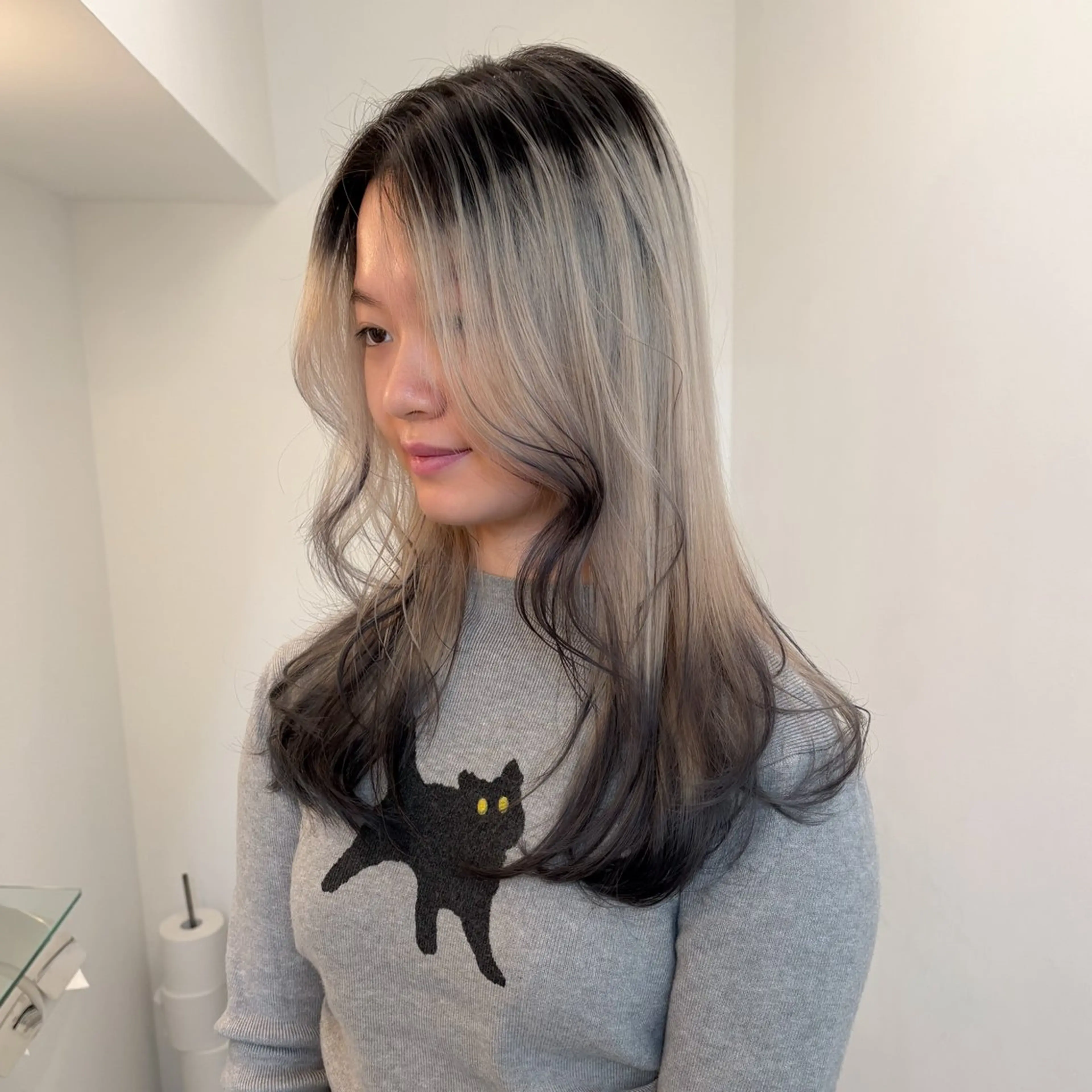 セミロング ヘアカラー トリートメント 🚨ダメージ最小限ブ リーチ特化🚨ミユウのヘアスタイル