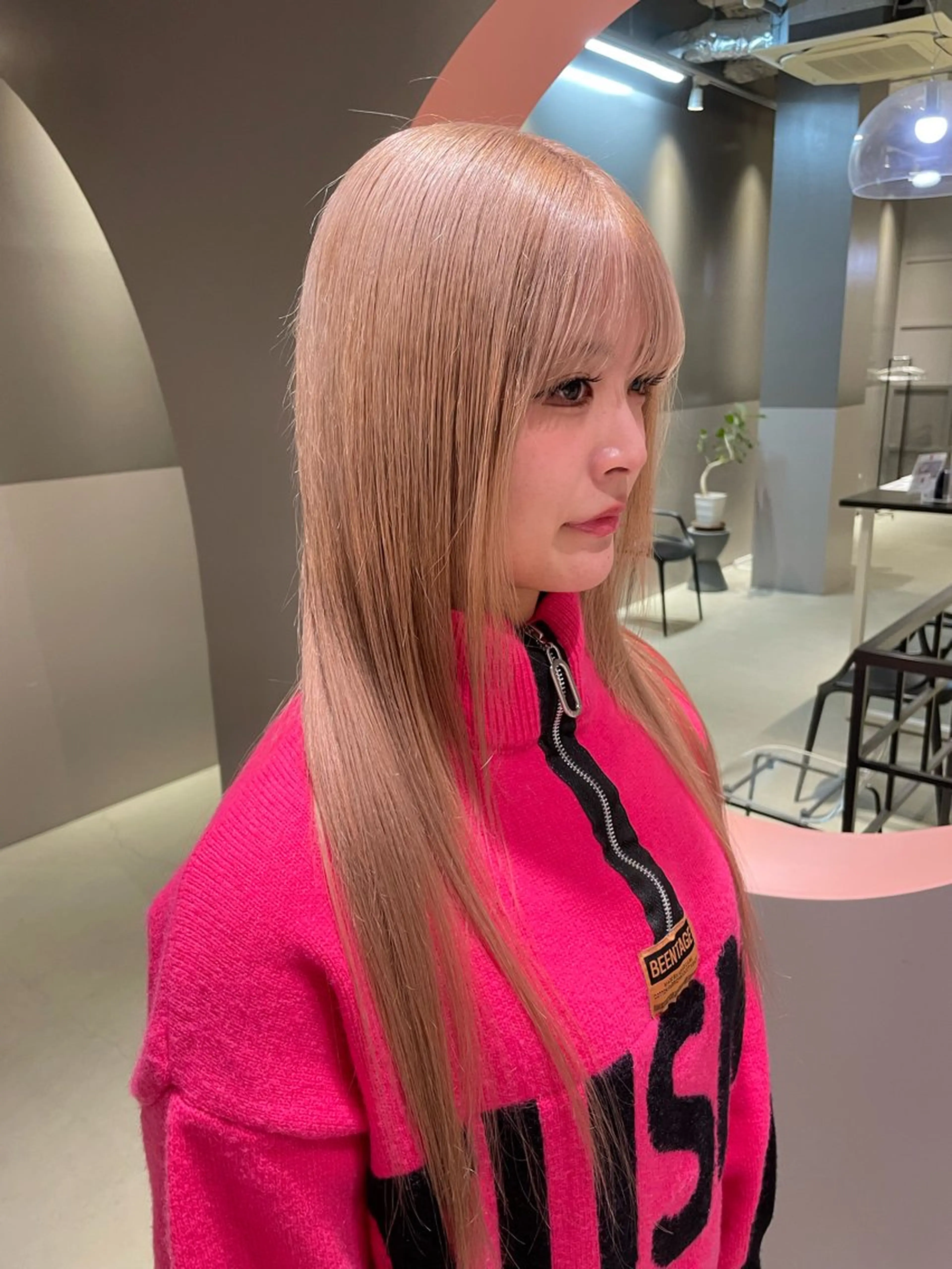 ロング ヘアカラー ないとう ゆうかのヘアスタイル