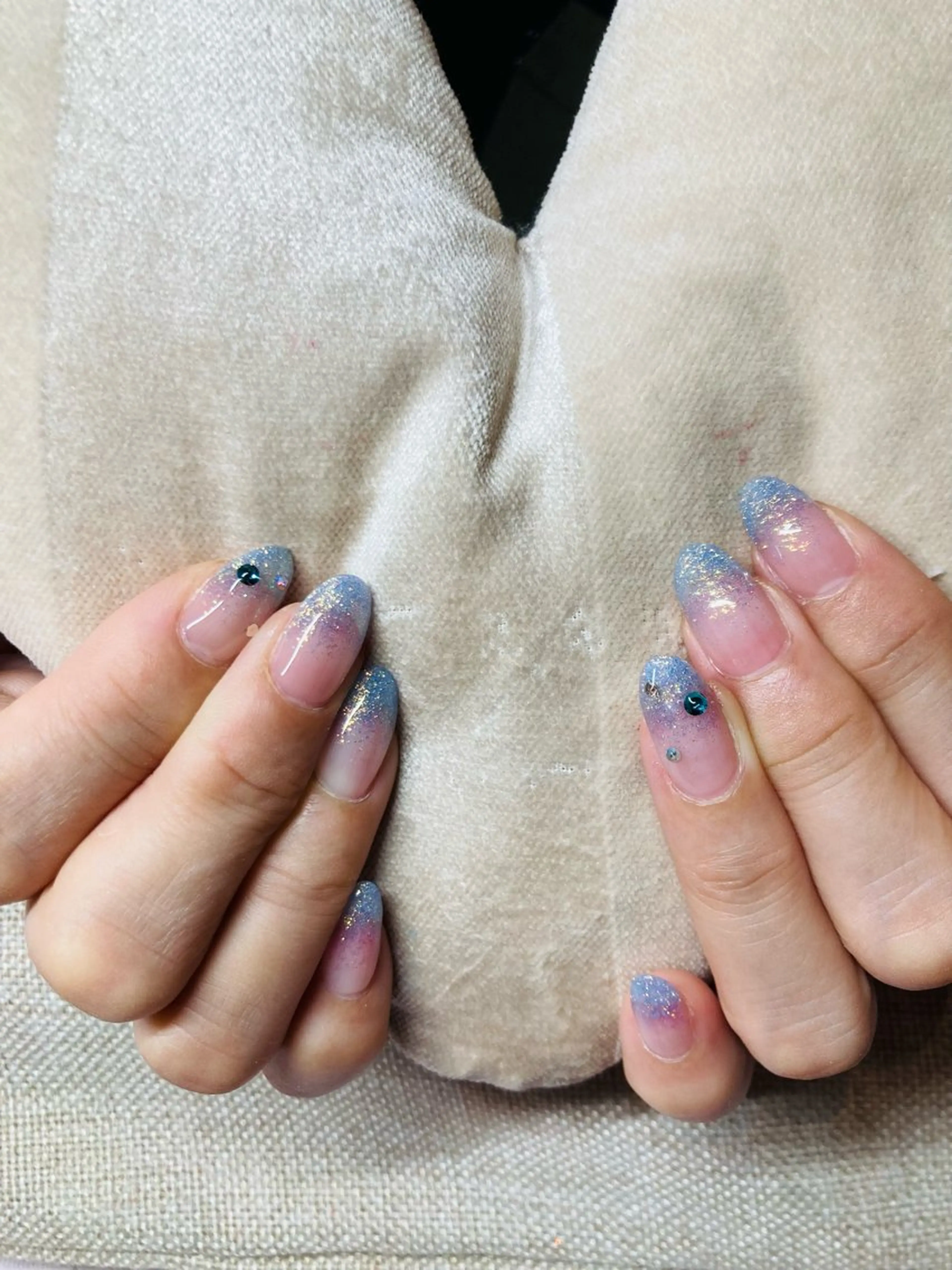 ネイル ECLAT エクラ所属・寺山 千鶴のネイルデザイン