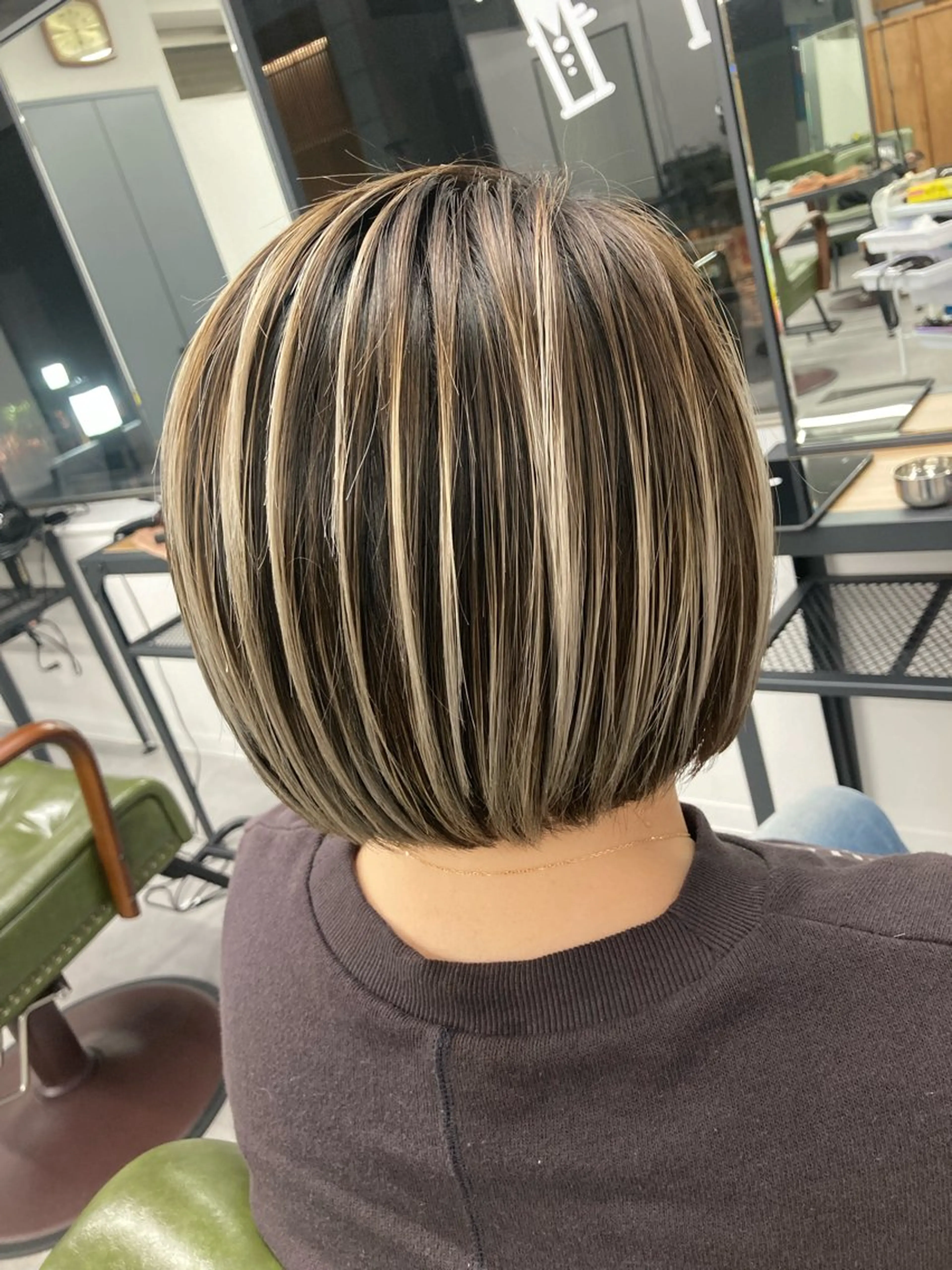 ミディアム カラー バレイヤージュ レイヤーカット カット ヘアカラー トリートメント SHAFT Ieiriのヘアスタイル