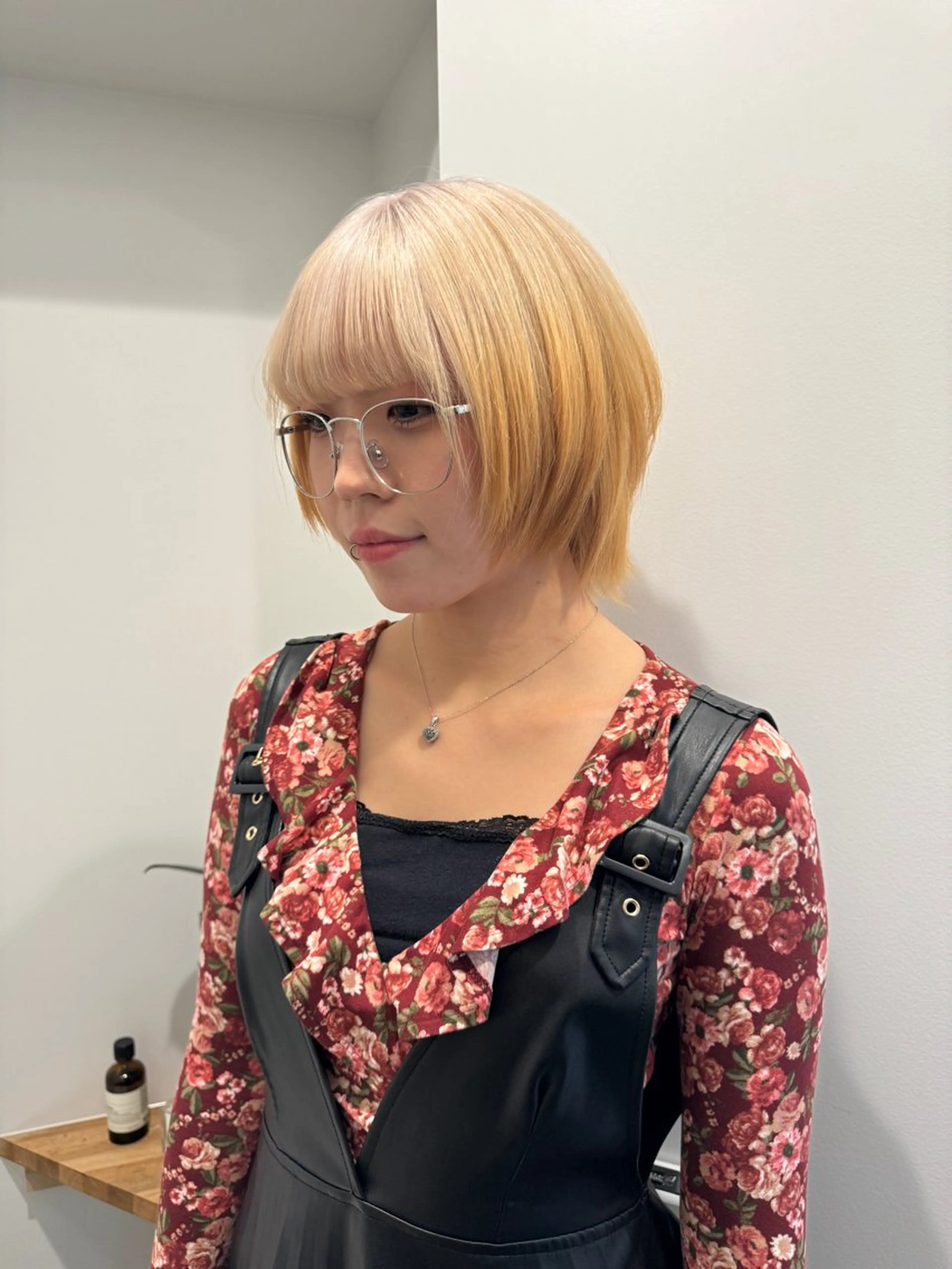 ミディアム カラー laff 新宿所属・ボブ/ケアパーマ/ レイヤー/縮毛矯正のヘアスタイル