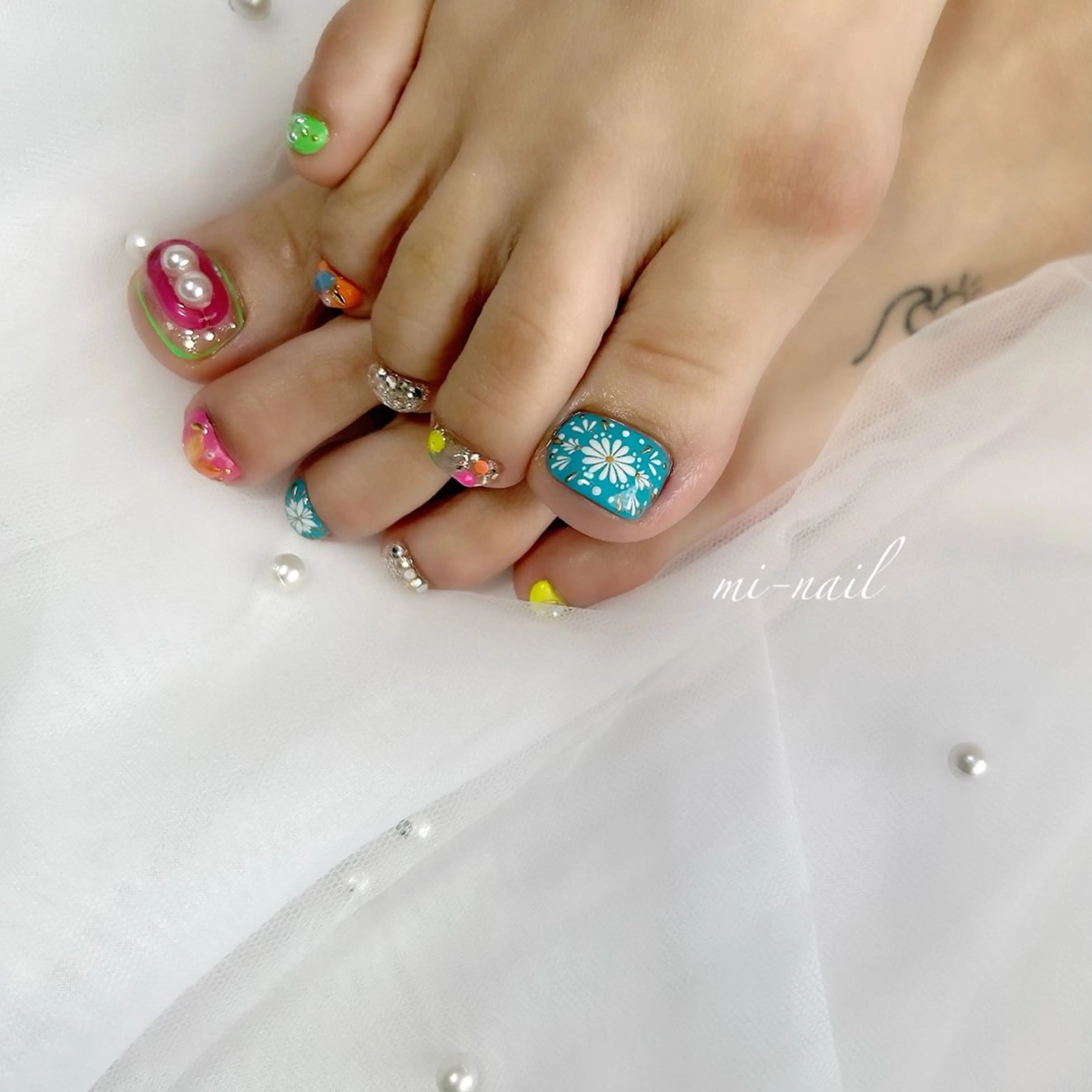ネイル フットネイル ..mi_nail..所属・..mi-nail ..のネイルデザイン