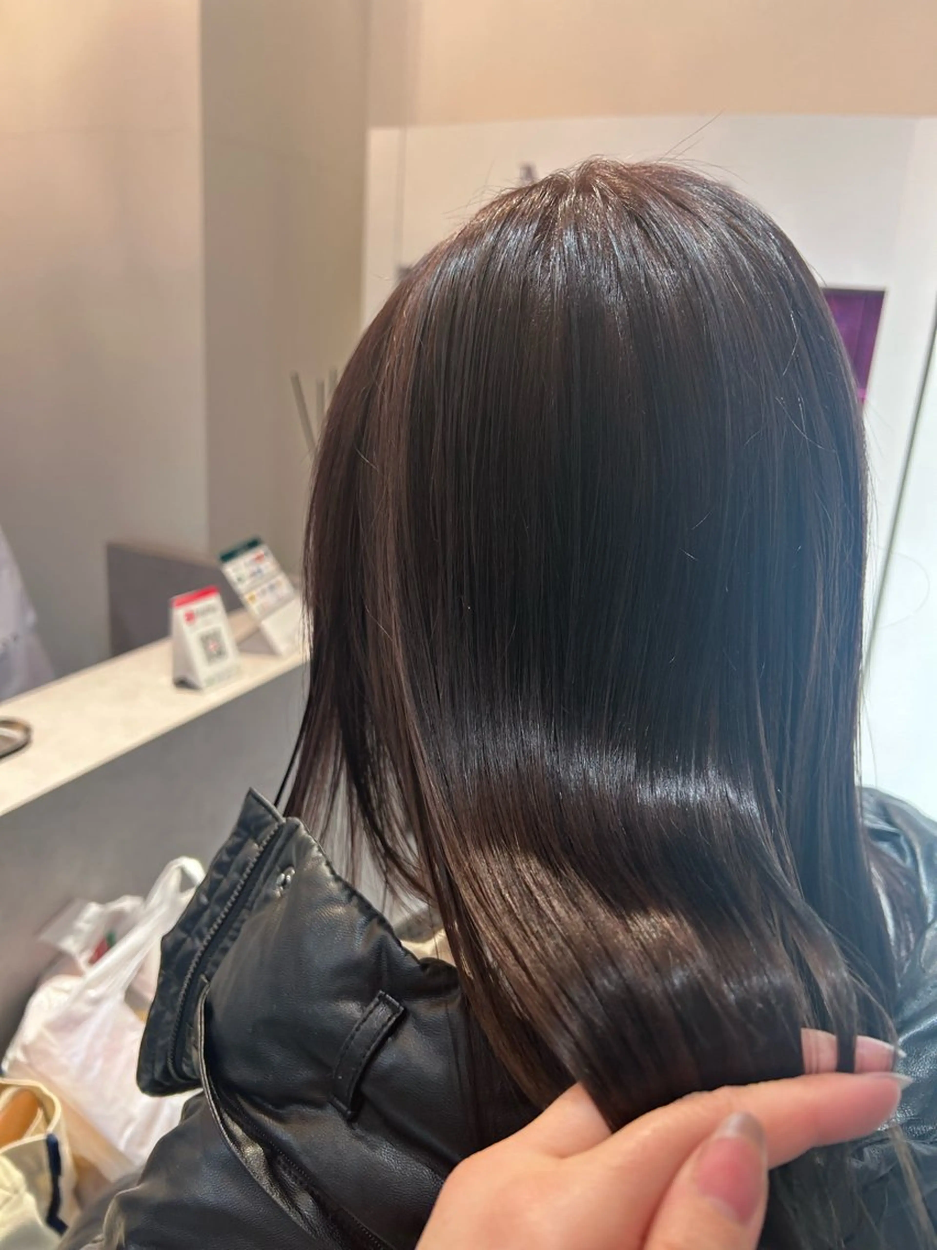 ミディアム 蓮池 愛海のヘアスタイル