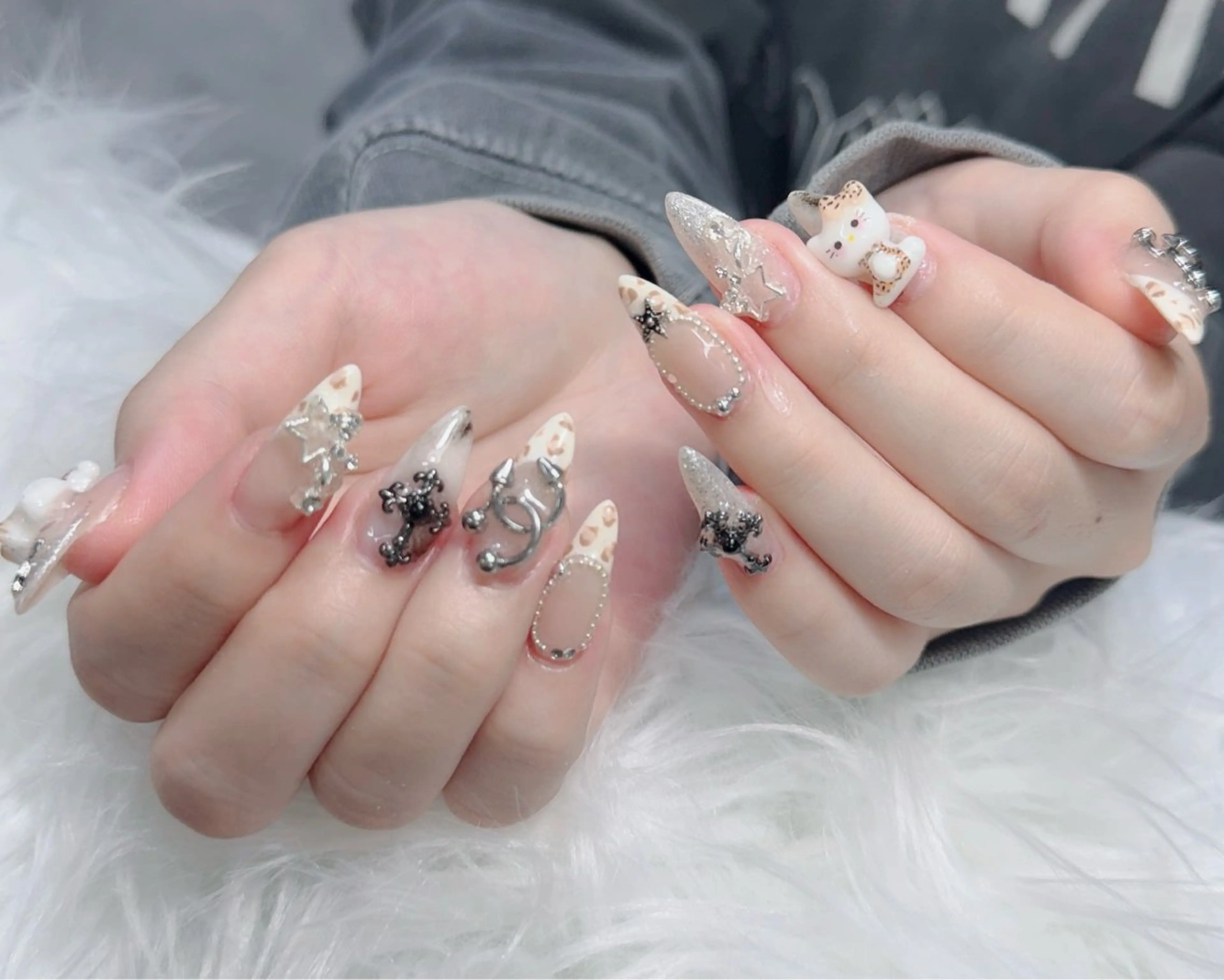 ネイル アートネイル フレンチネイル ジェルネイル 韓国ネイル マグネットネイル Lenie Nail Salonのネイルデザイン
